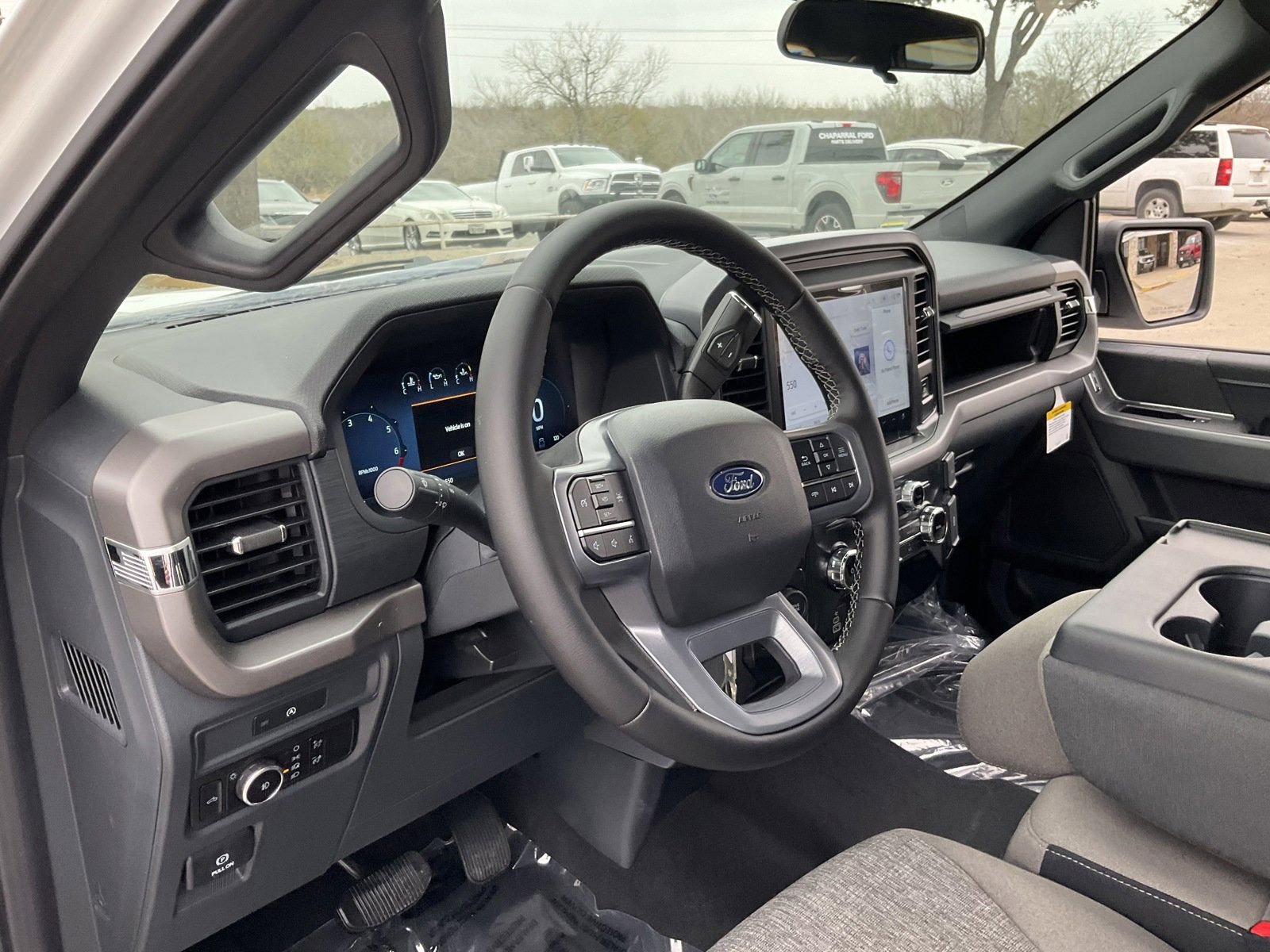 2025 Ford F-150 XLT photo 4