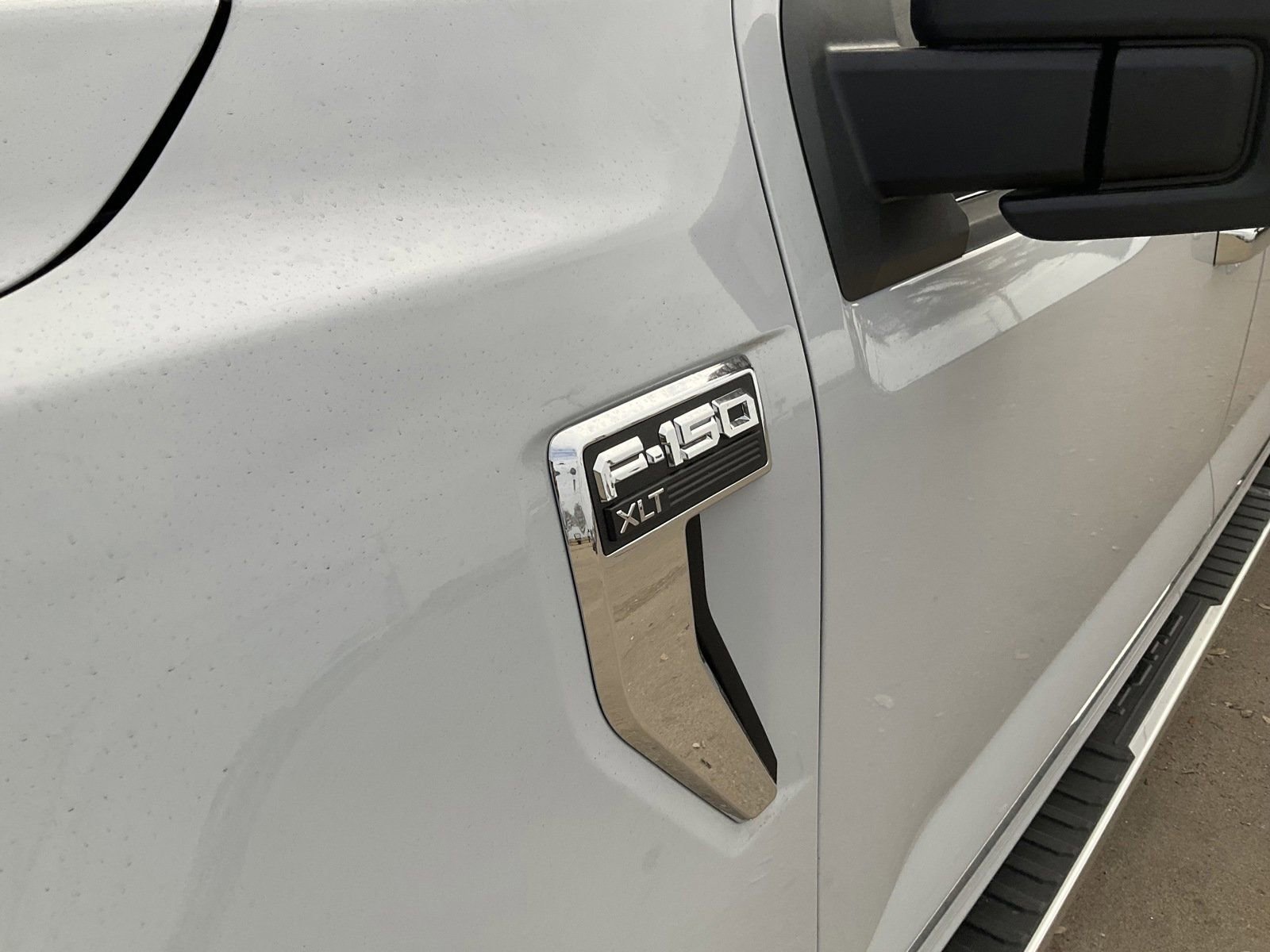 2025 Ford F-150 XLT photo 3