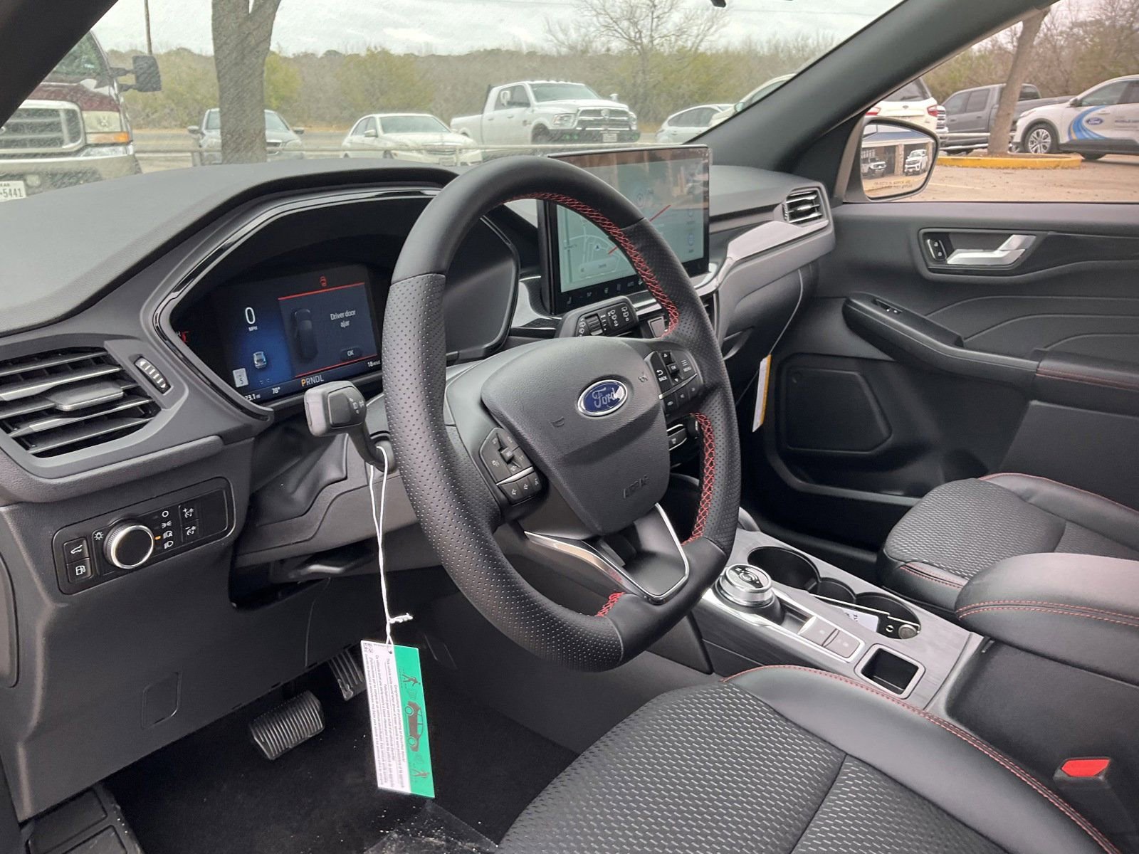 2025 Ford Escape ST-Line photo 4
