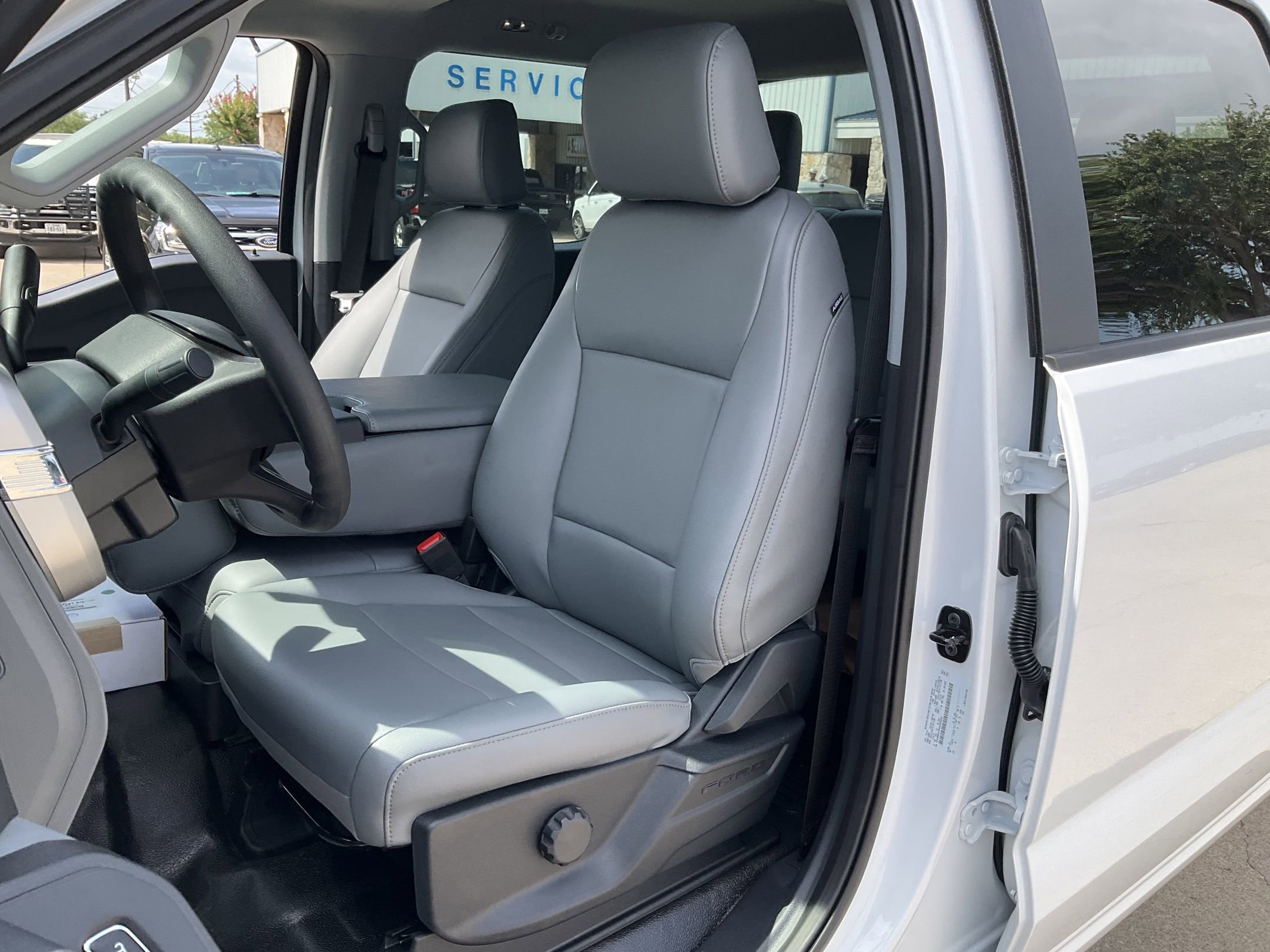 2025 Ford F-350 XL photo 5