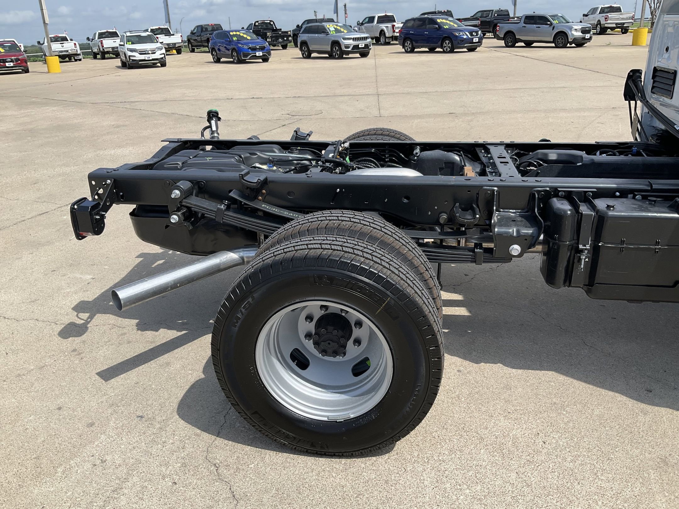 2025 Ford F-350 XL photo 13