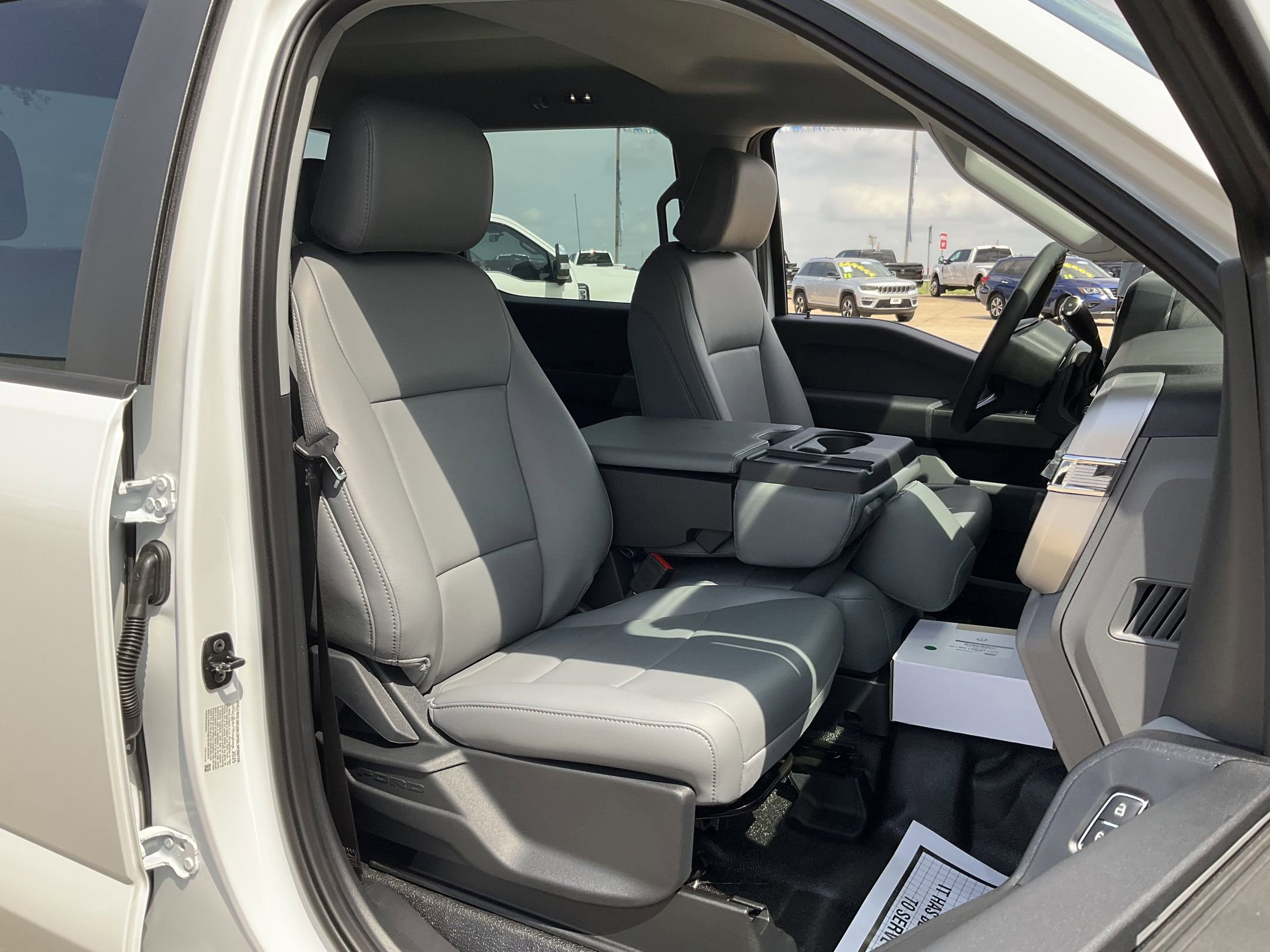 2025 Ford F-350 XL photo 14