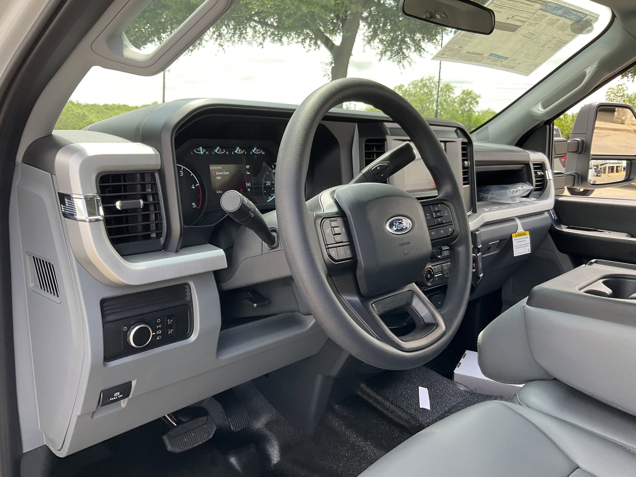 2025 Ford F-350 XL photo 3