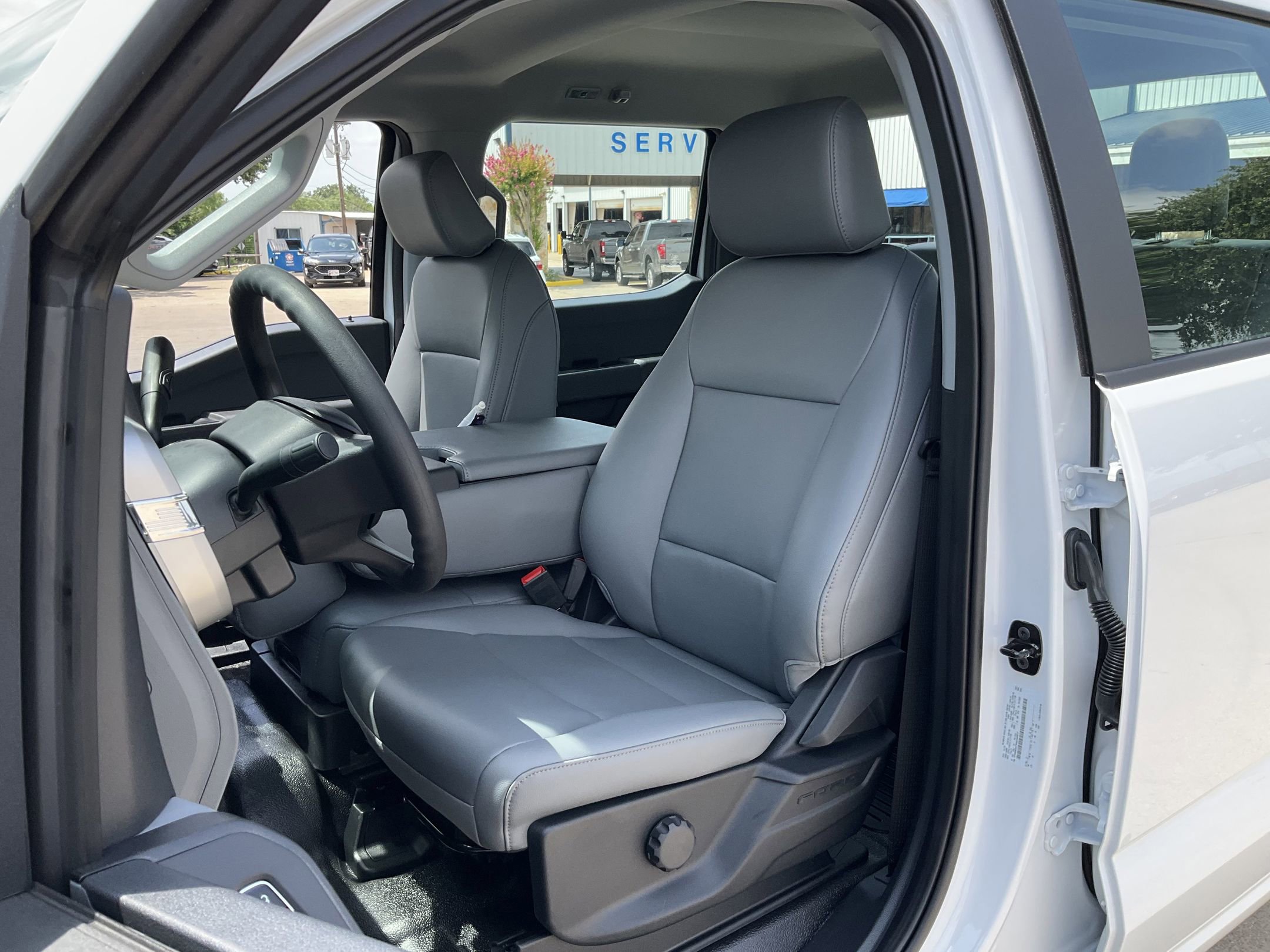 2025 Ford F-350 XL photo 5