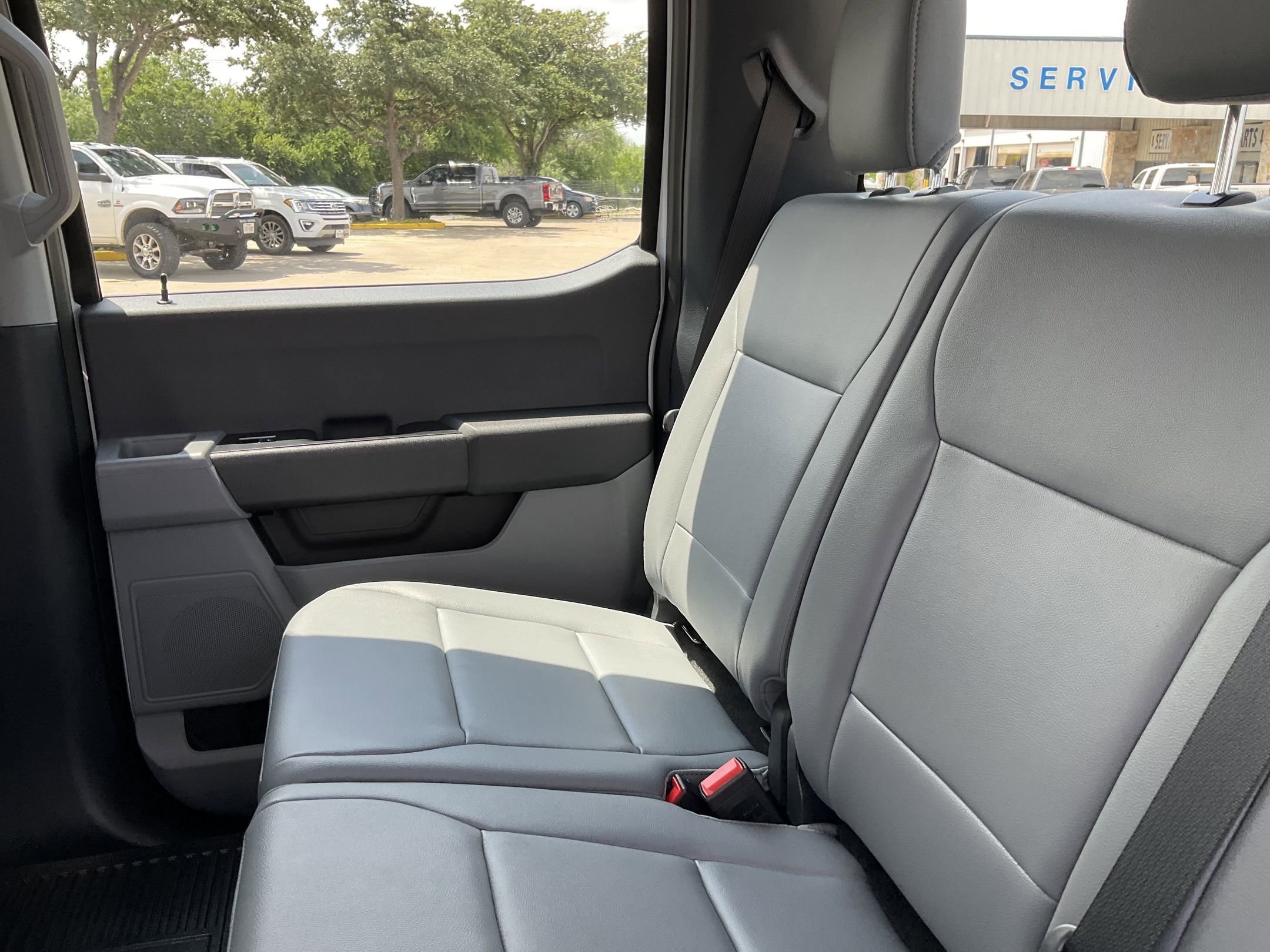 2025 Ford F-350 XL photo 8