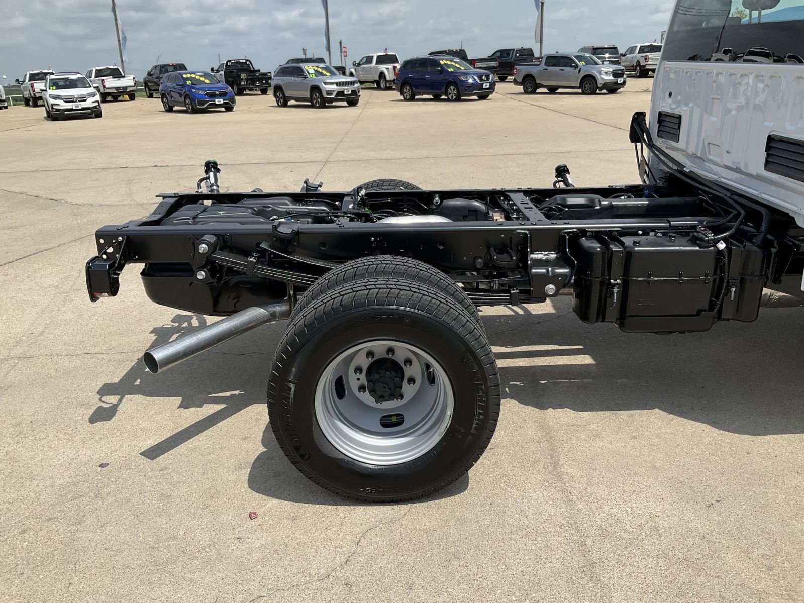 2025 Ford F-350 XL photo 14
