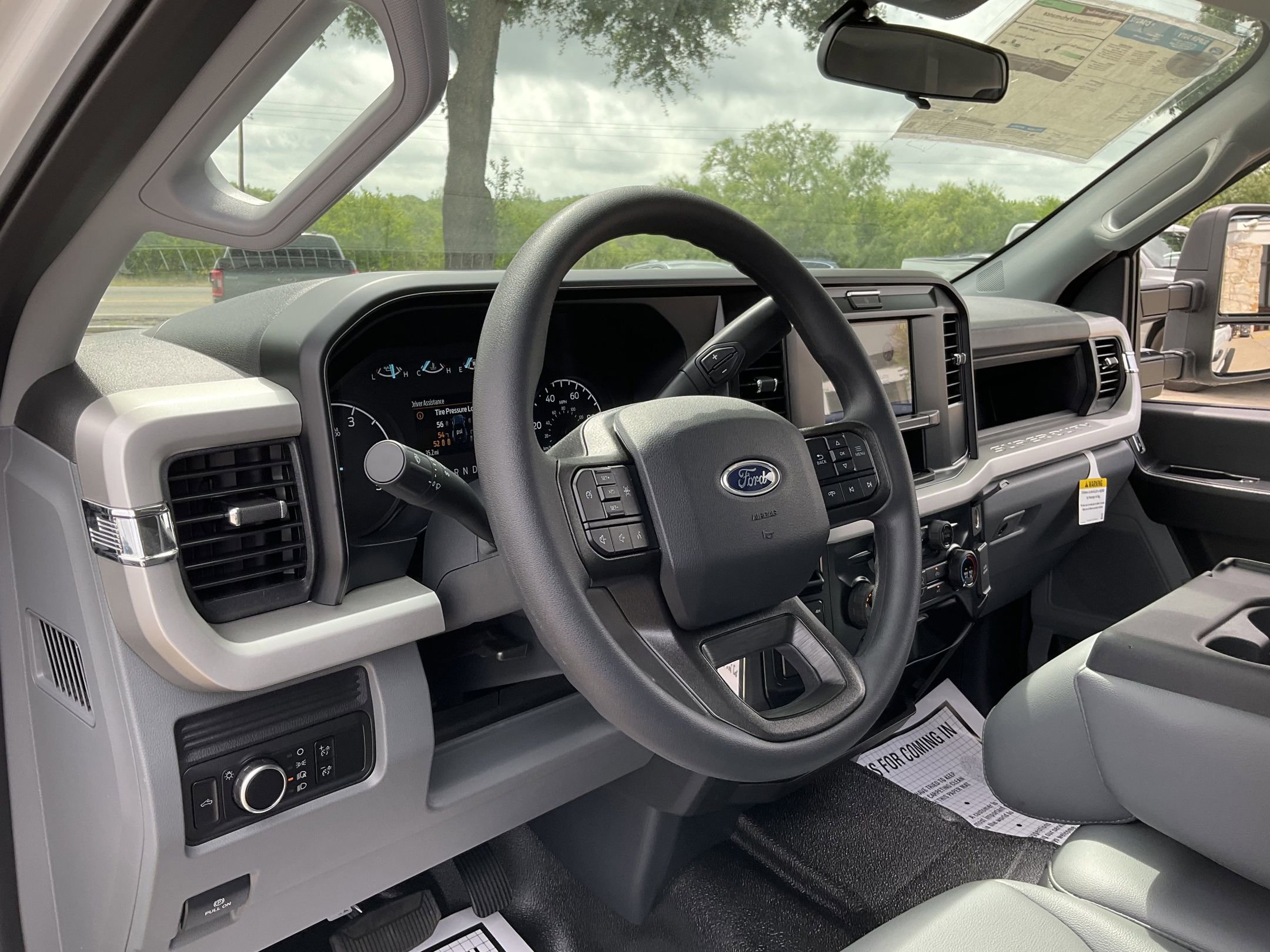 2025 Ford F-350 XL photo 3
