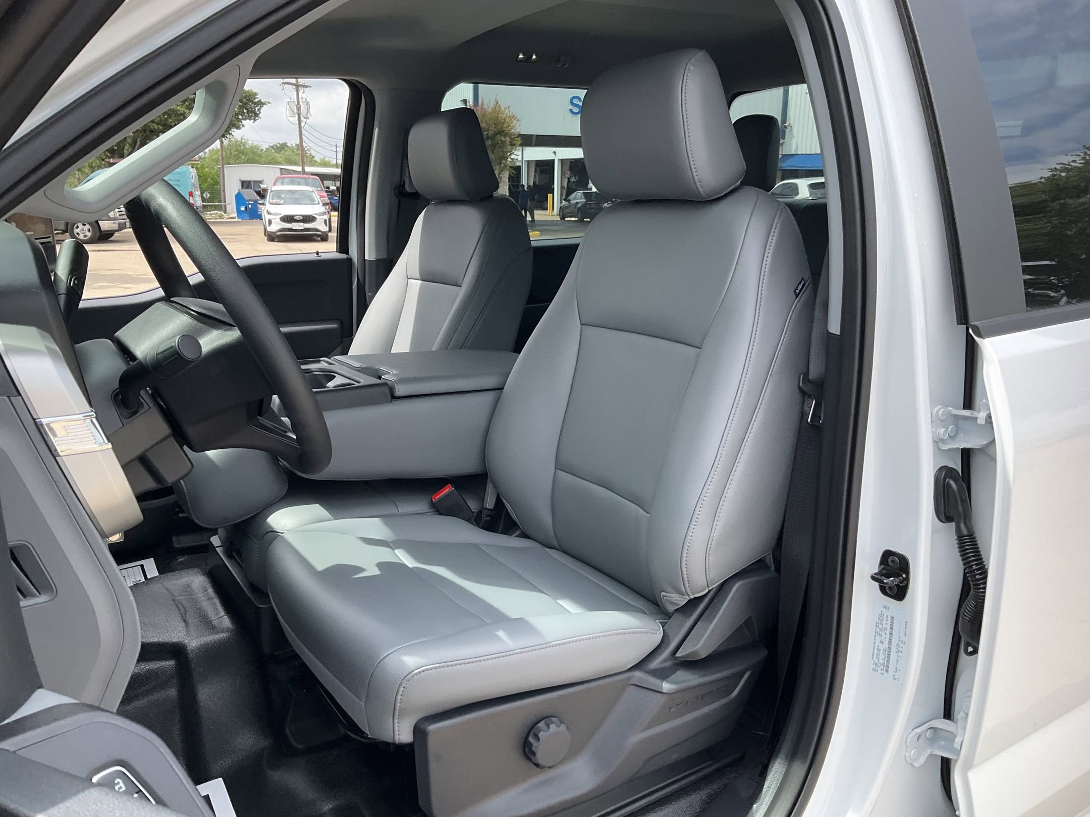 2025 Ford F-350 XL photo 5