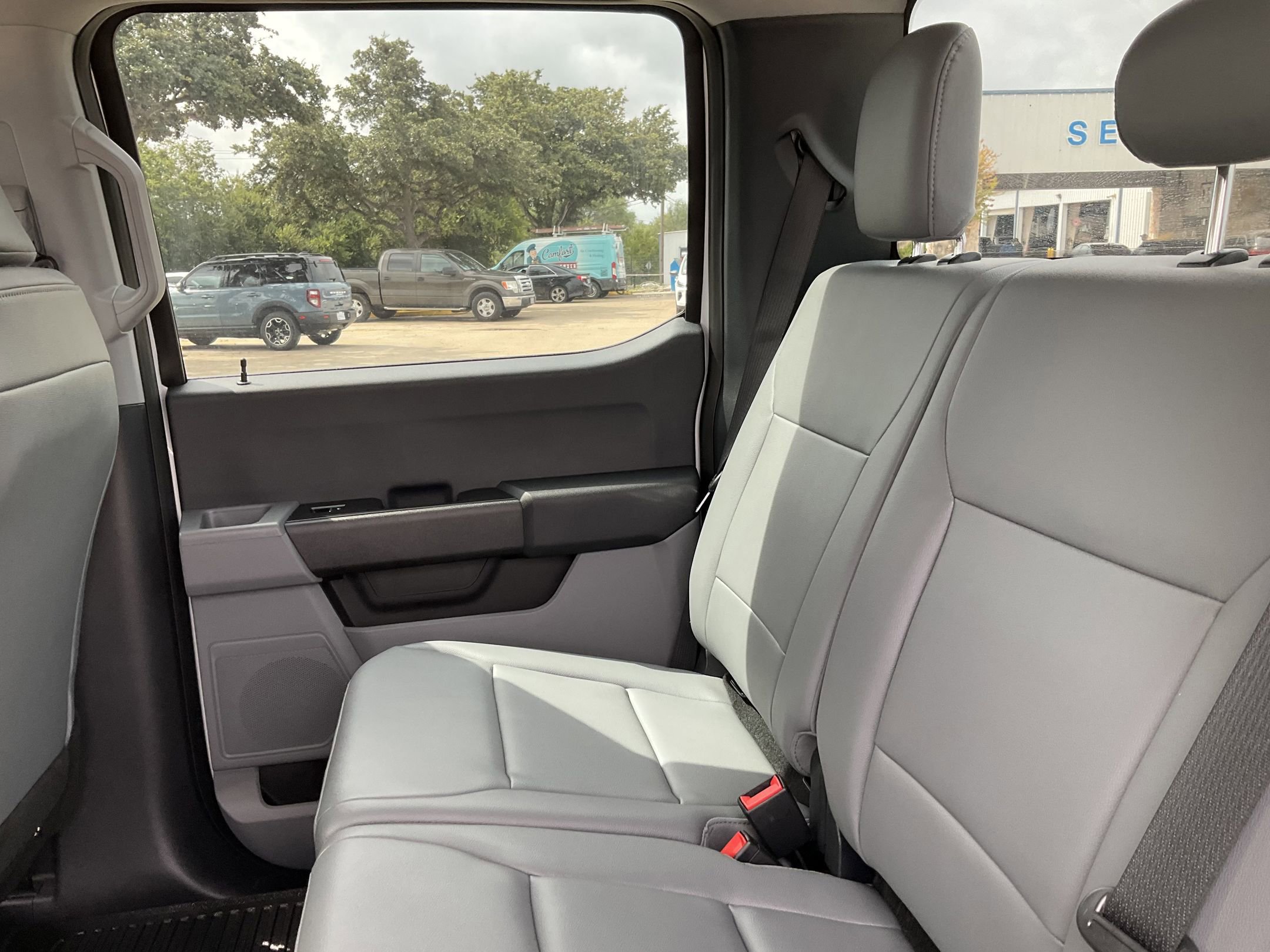 2025 Ford F-350 XL photo 7
