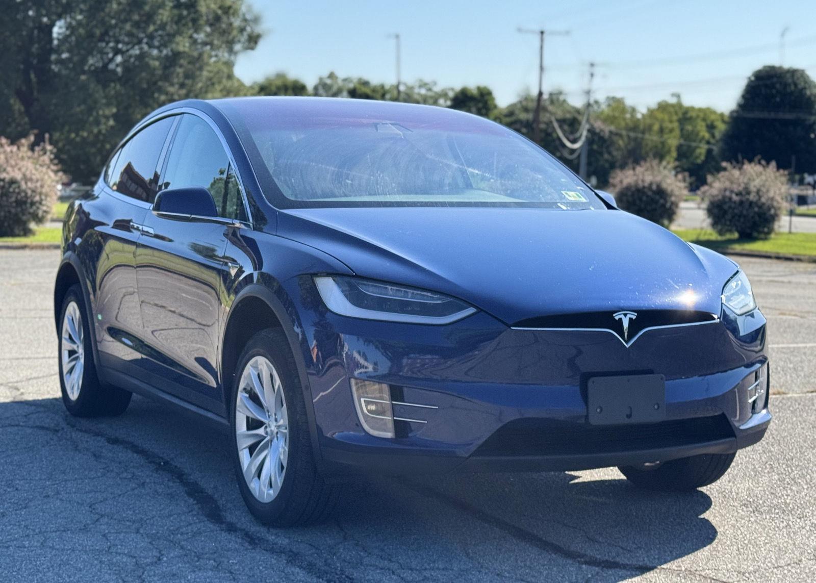 2018 Tesla Model X 75D photo 9