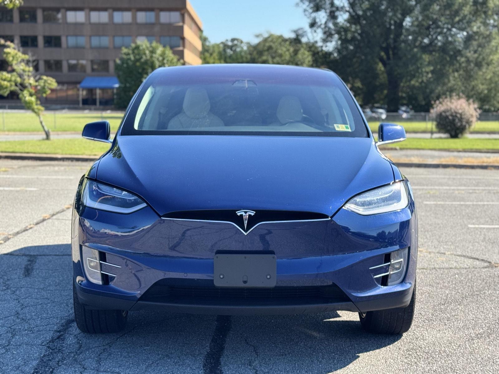 2018 Tesla Model X 75D photo 10
