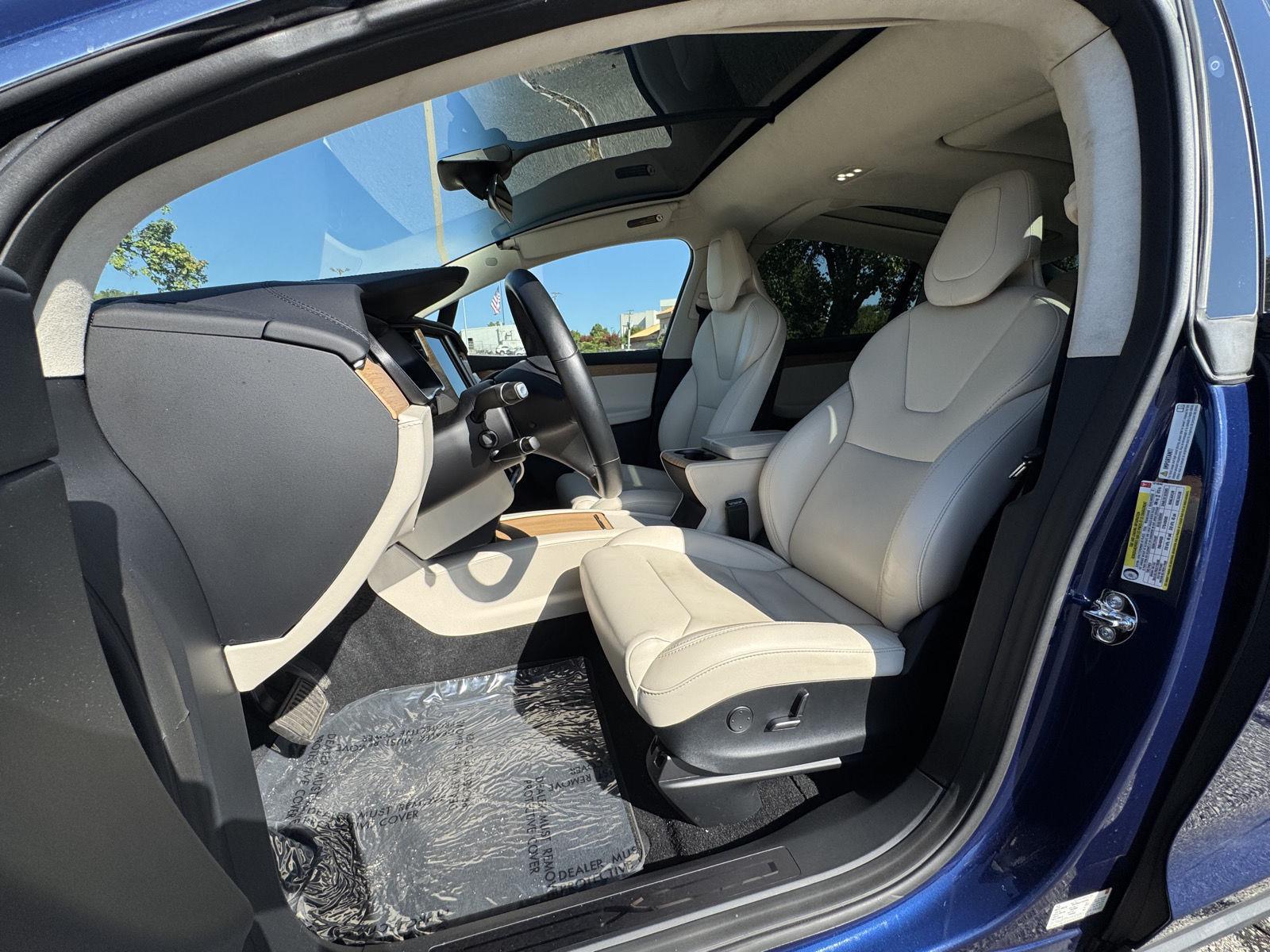 2018 Tesla Model X 75D photo 13
