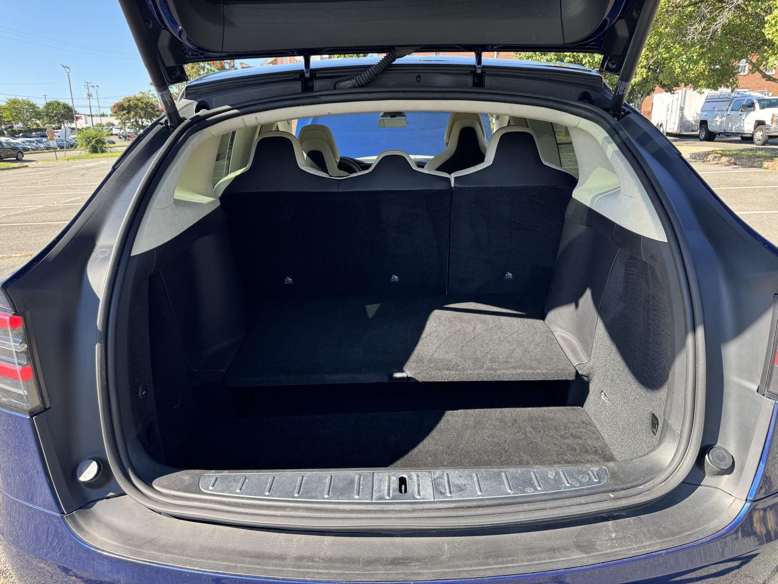 2018 Tesla Model X 75D photo 19