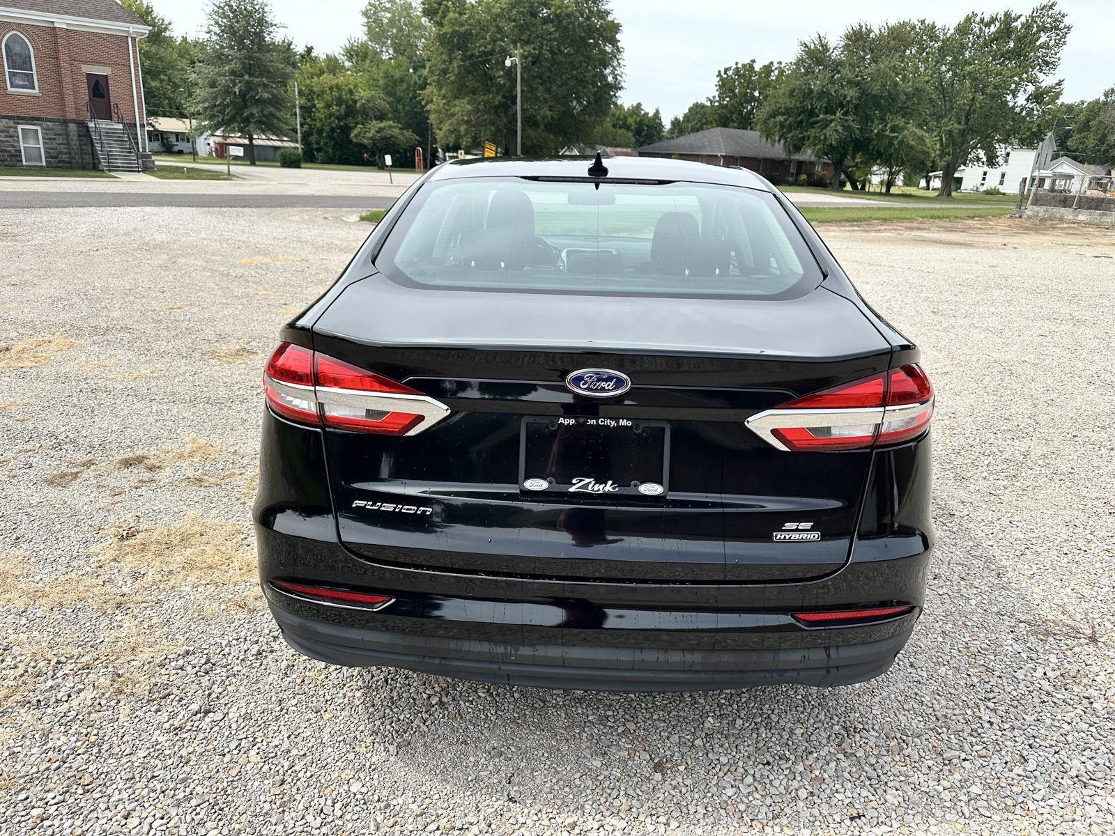 2020 Ford Fusion Hybrid SE photo 7
