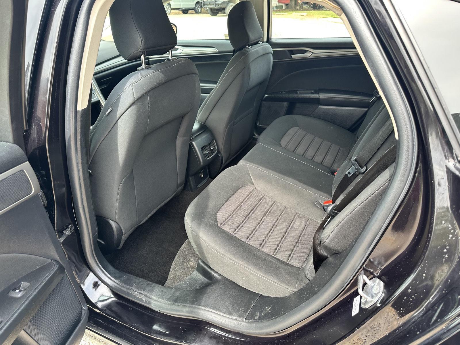 2020 Ford Fusion Hybrid SE photo 14