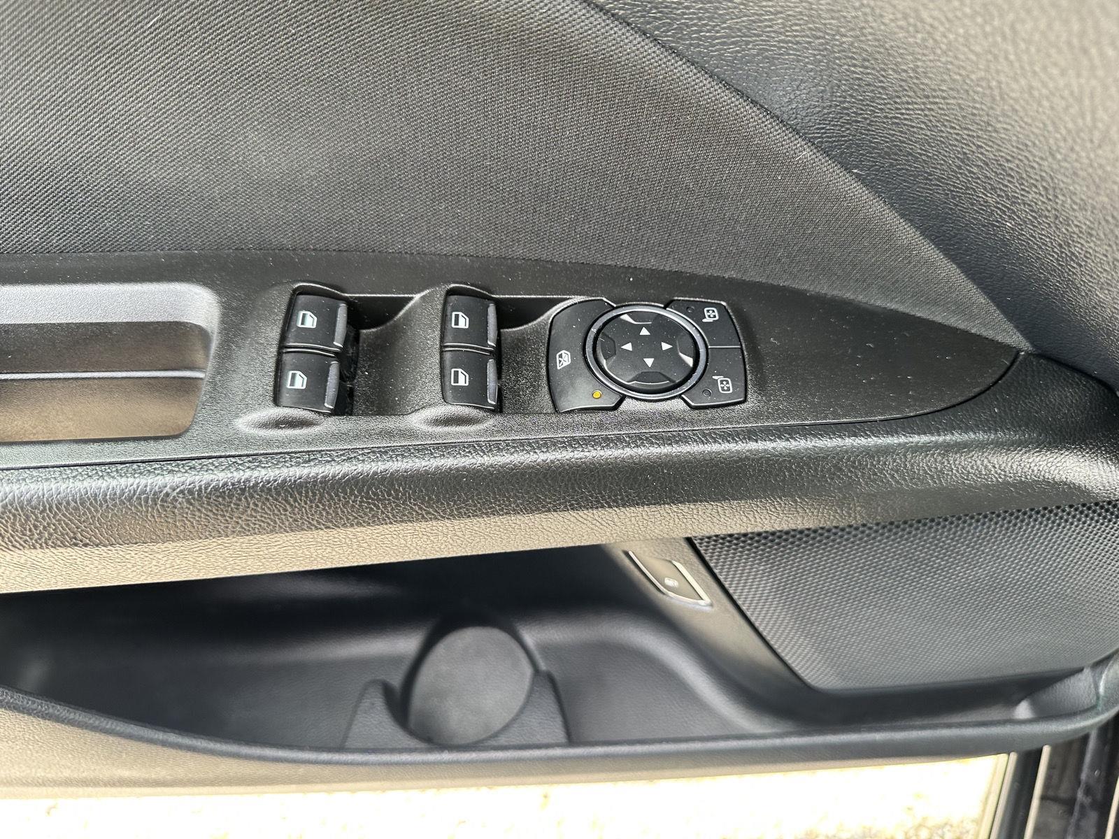 2020 Ford Fusion Hybrid SE photo 23
