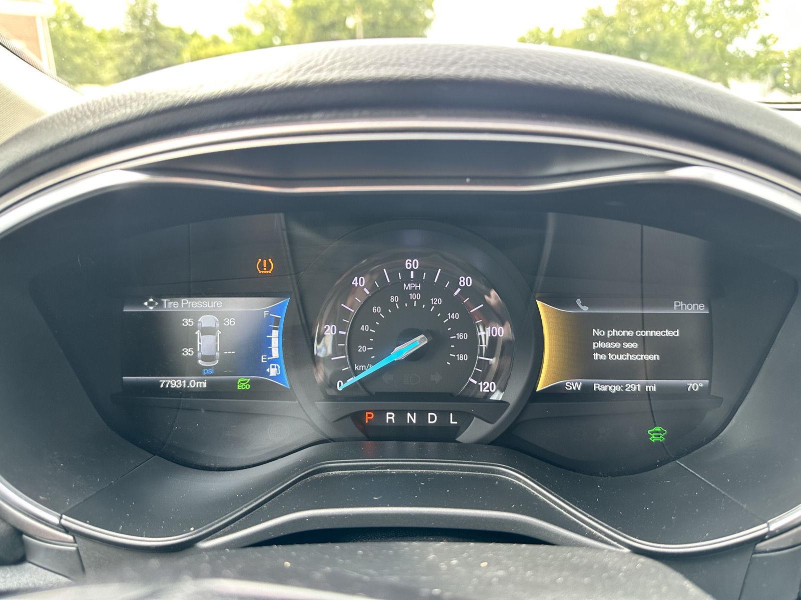 2020 Ford Fusion Hybrid SE photo 26
