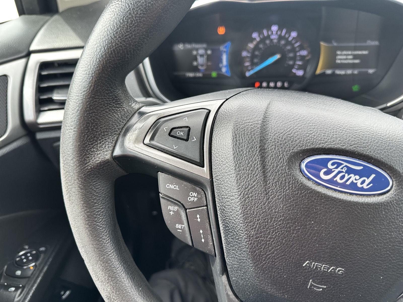 2020 Ford Fusion Hybrid SE photo 28