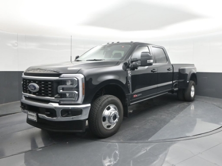 2026 Ford Super Duty F-350 DRW LARIAT