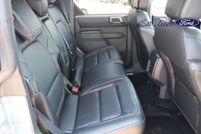 2025 Ford Bronco Outer Banks photo 8
