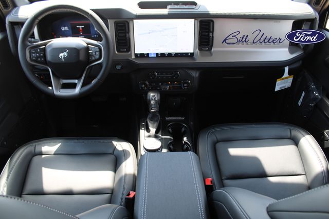 2025 Ford Bronco Outer Banks photo 11