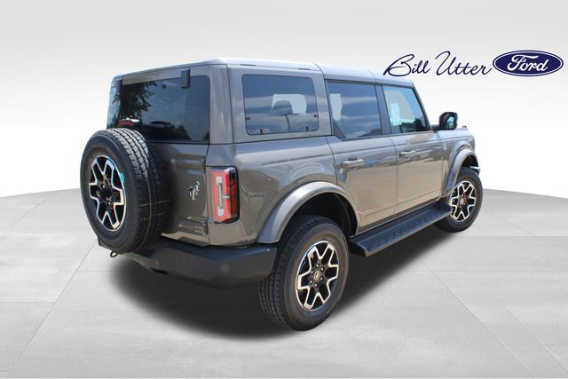 2025 Ford Bronco Outer Banks photo 3