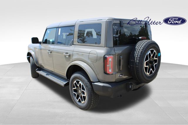 2025 Ford Bronco Outer Banks photo 4