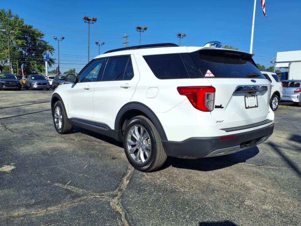 2023 Ford Explorer XLT photo 4