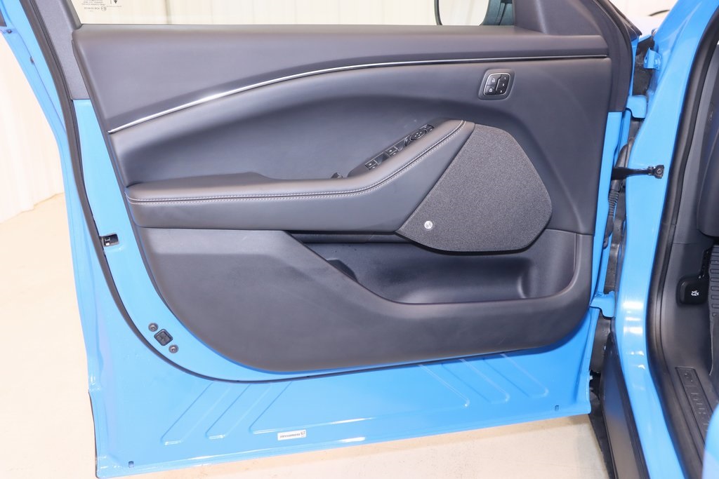 2024 Ford Mustang Mach-E Premium photo 9