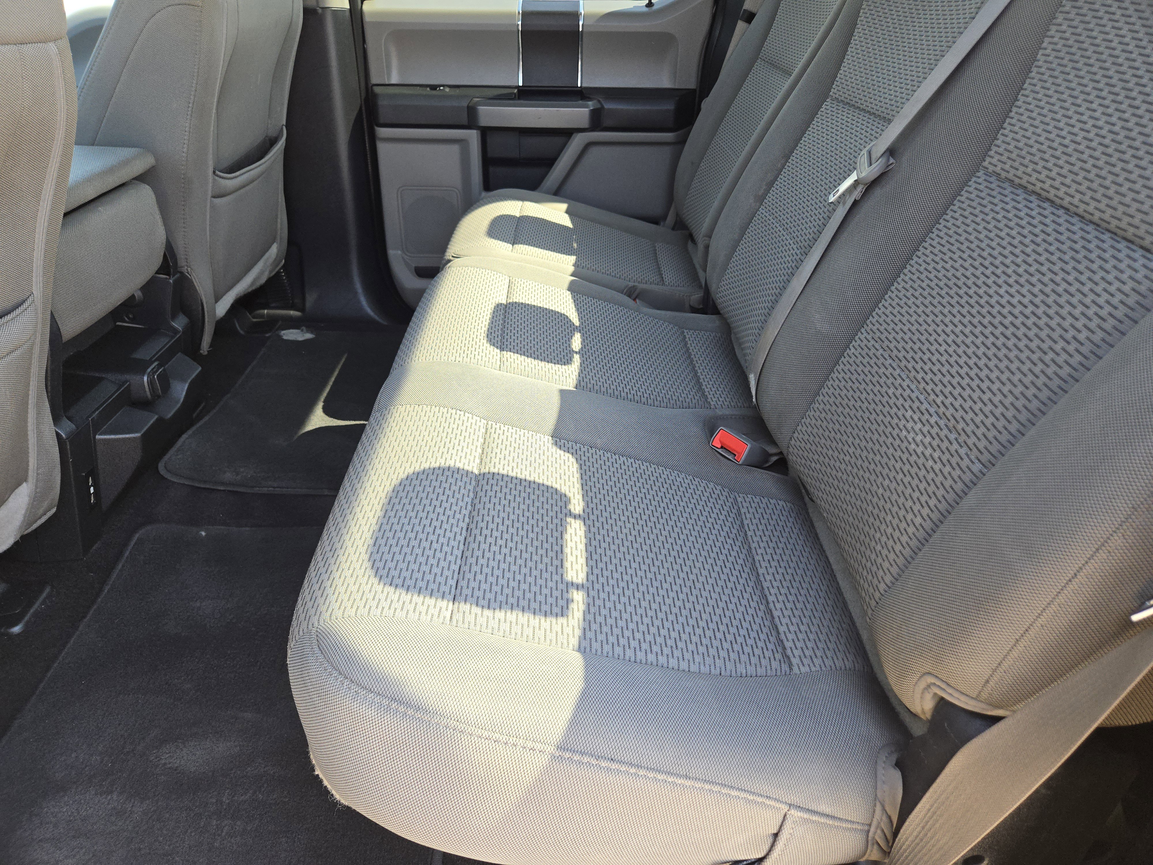 2019 Ford F-150 XLT photo 25