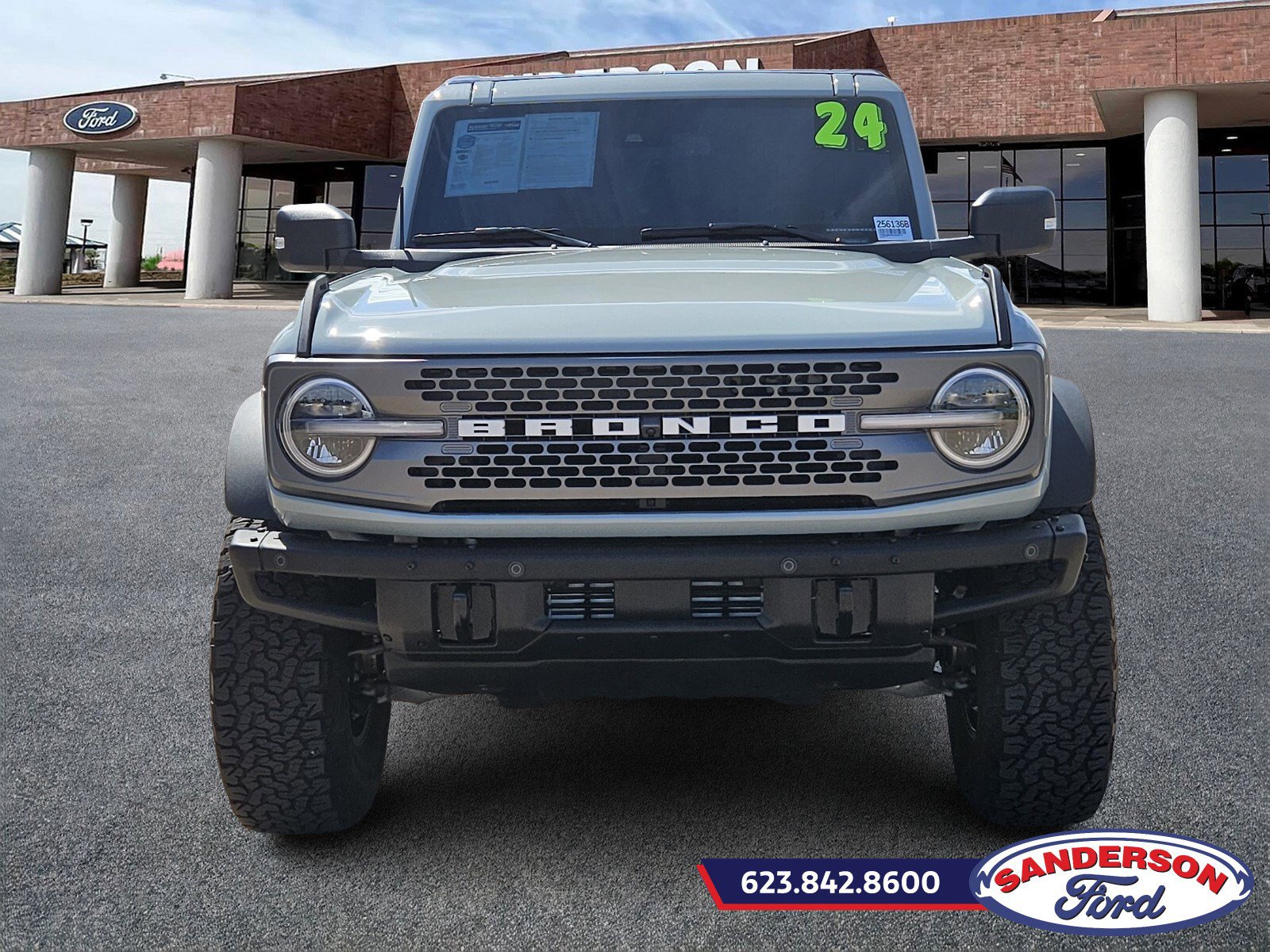 2024 Ford Bronco Badlands photo 8