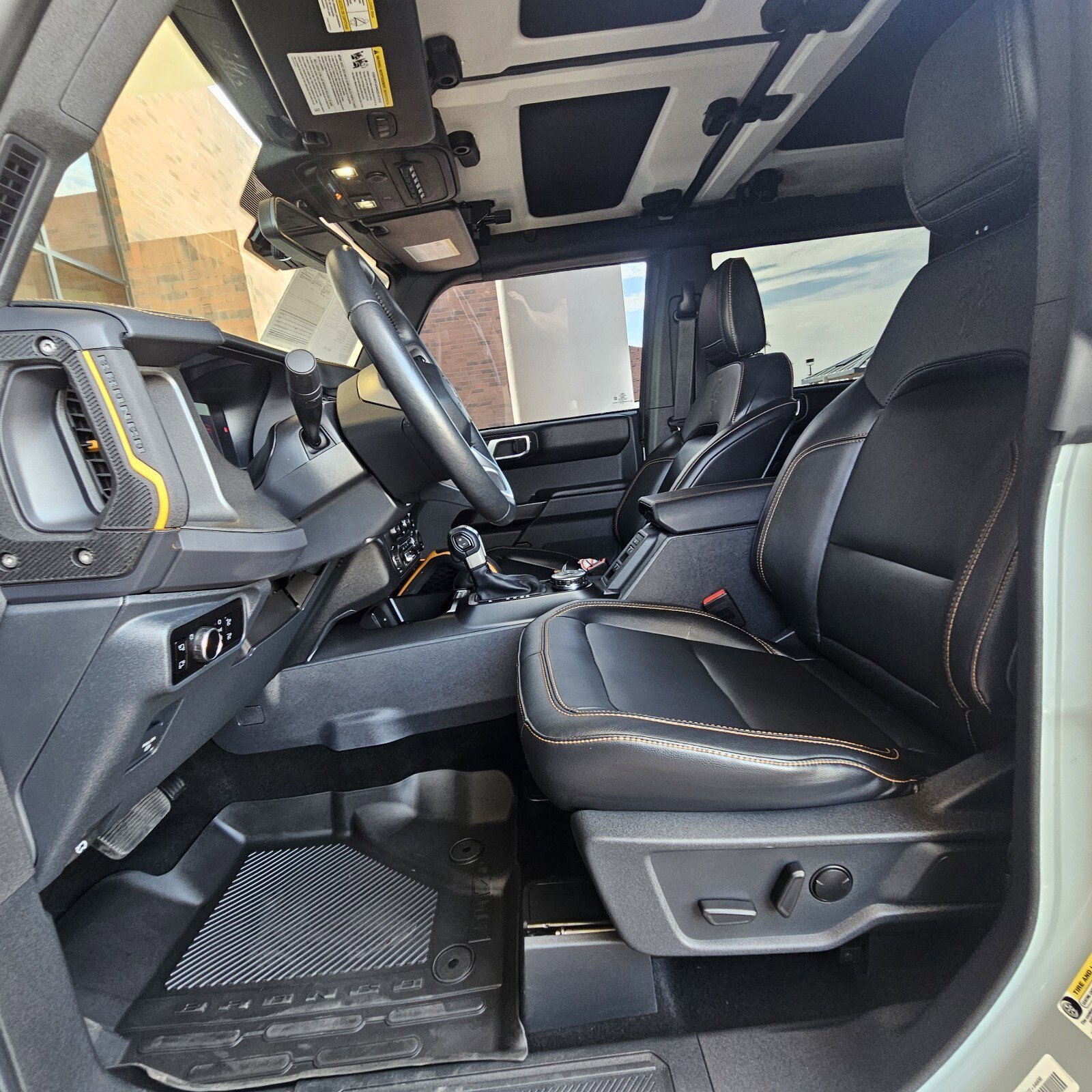 2024 Ford Bronco Badlands photo 11