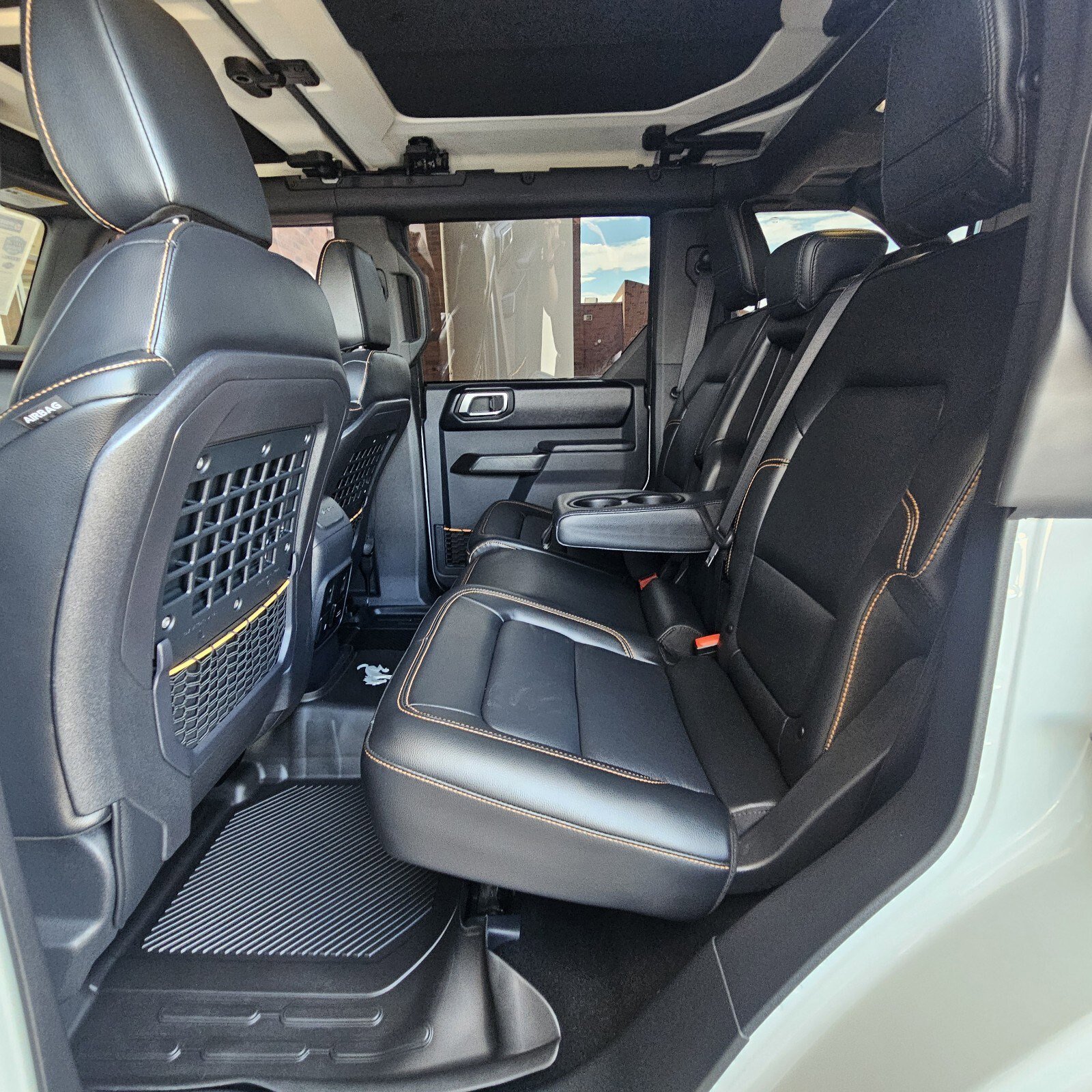 2024 Ford Bronco Badlands photo 12
