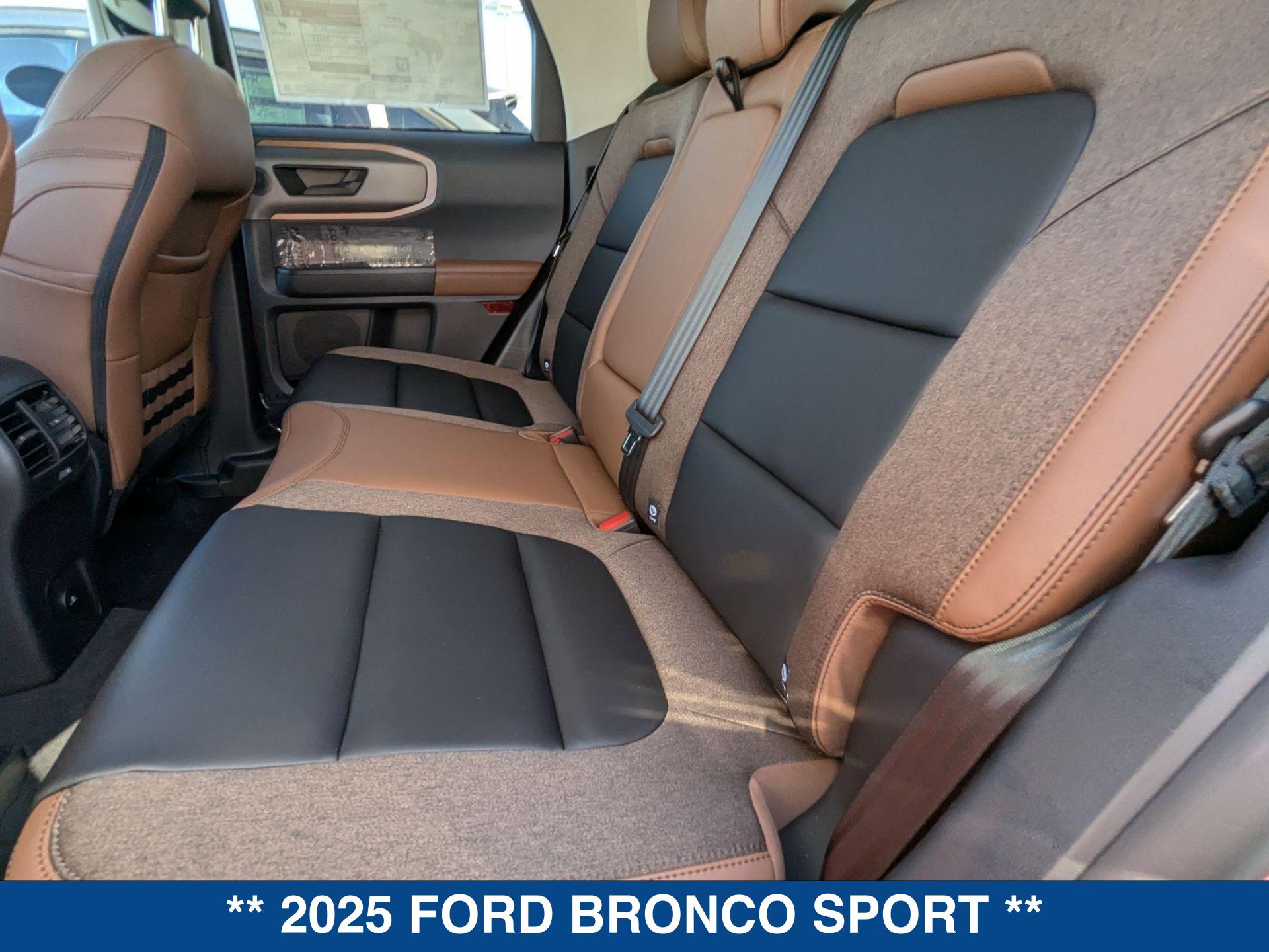 2025 Ford Bronco Sport Outer Banks photo 18
