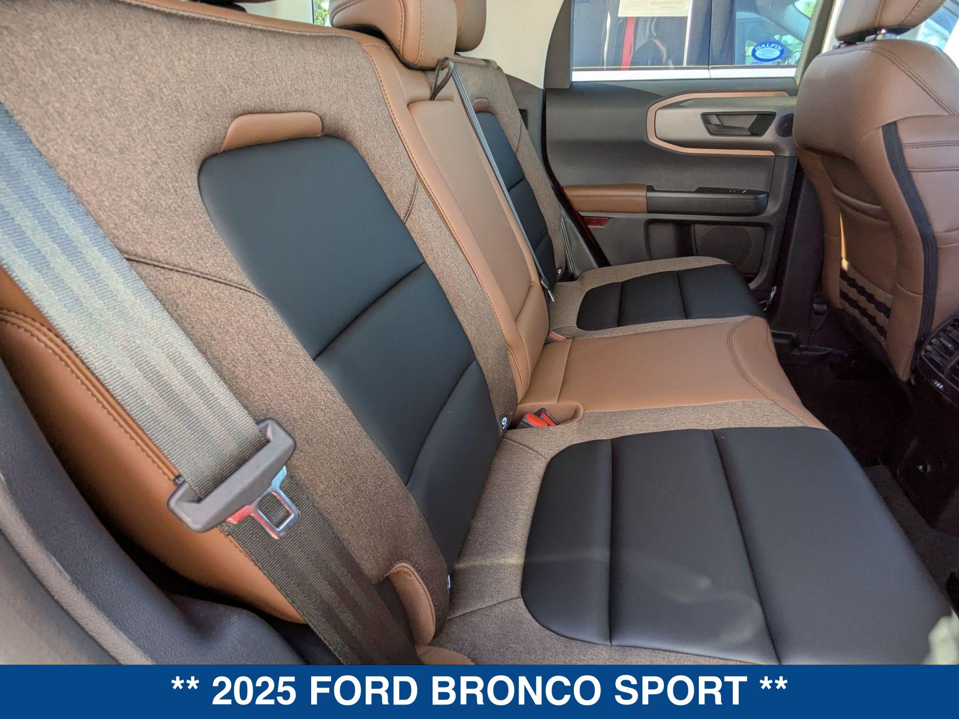 2025 Ford Bronco Sport Outer Banks photo 19