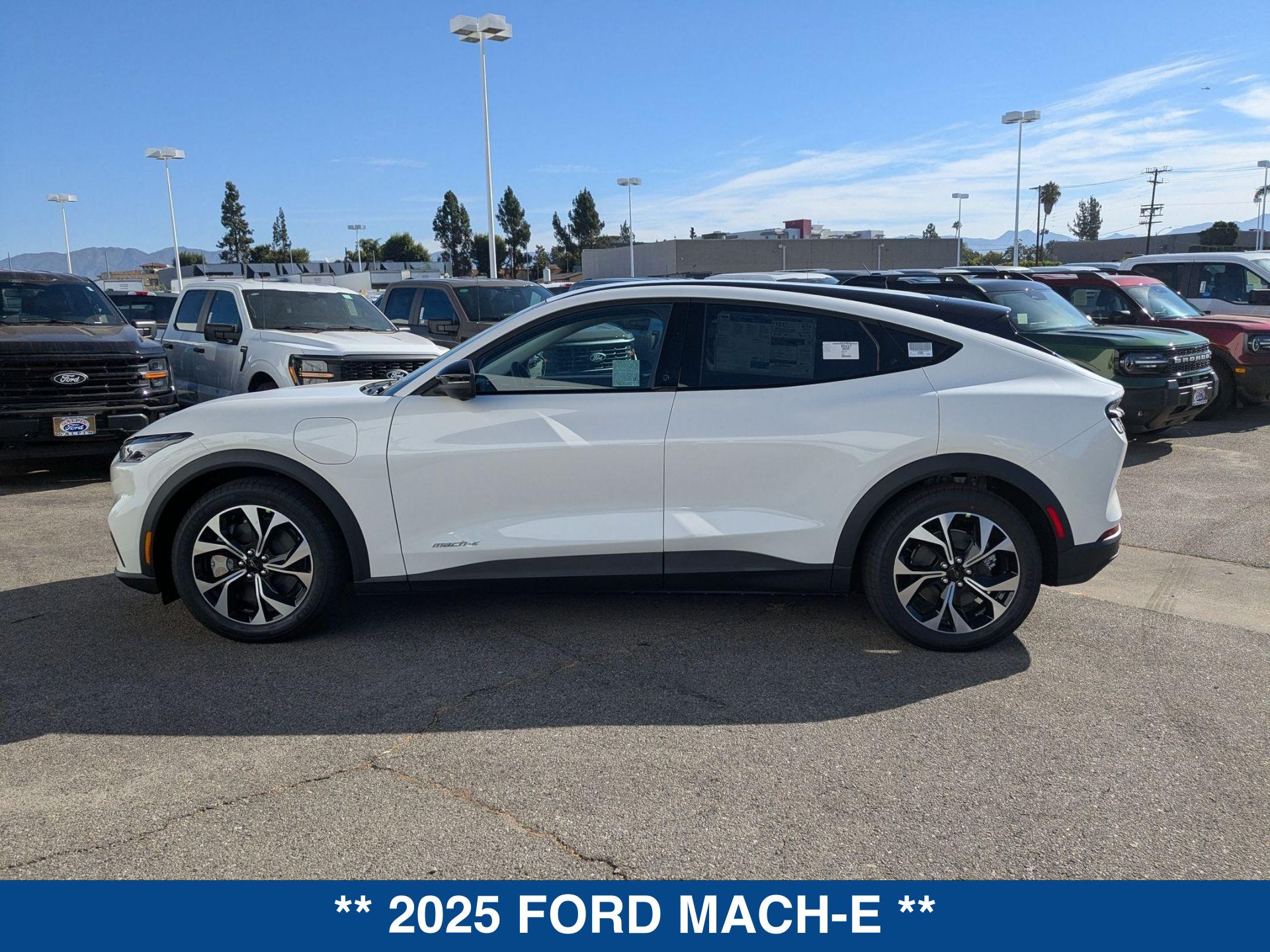 2025 Ford Mustang Mach-E Select photo 5