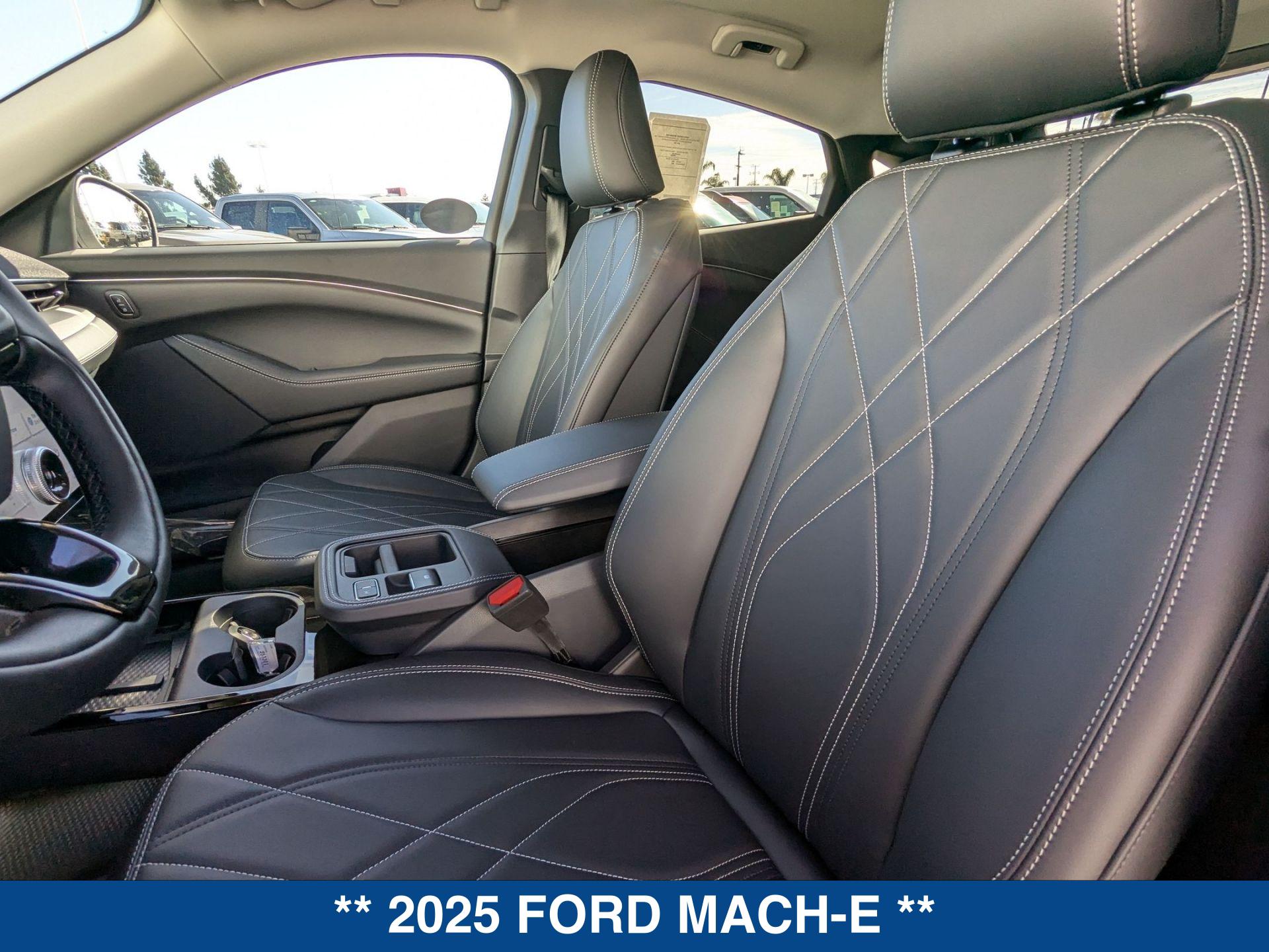 2025 Ford Mustang Mach-E Select photo 14