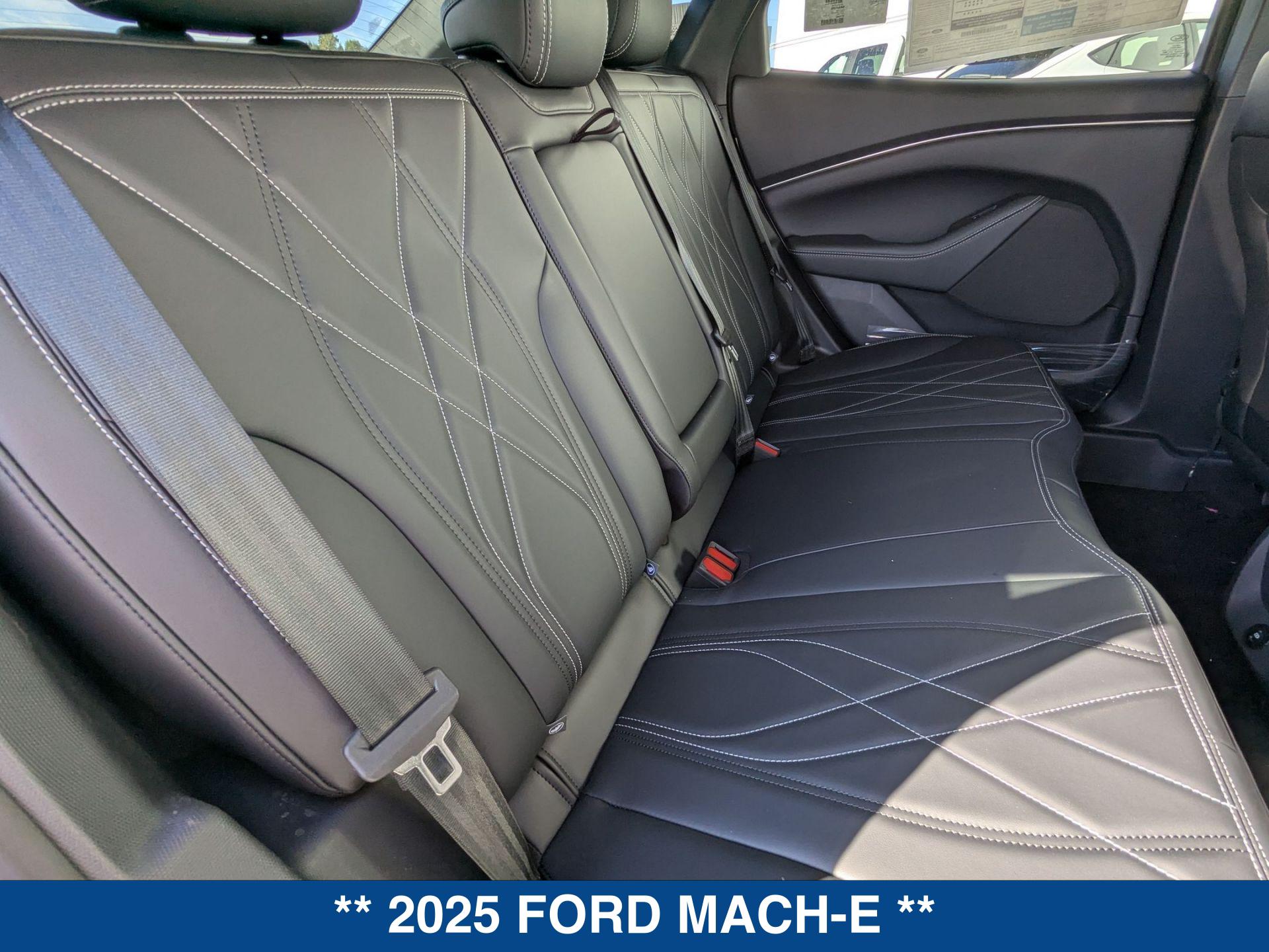 2025 Ford Mustang Mach-E Select photo 19