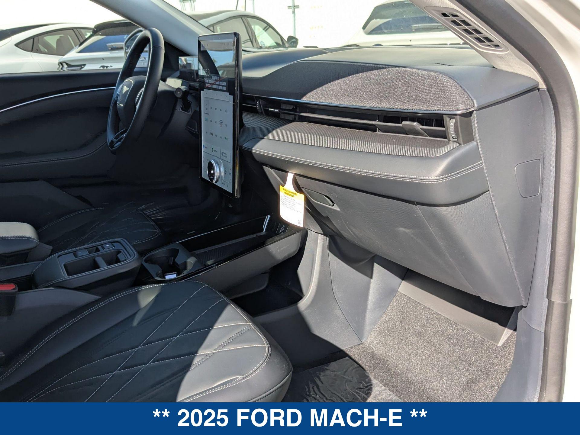 2025 Ford Mustang Mach-E Select photo 20