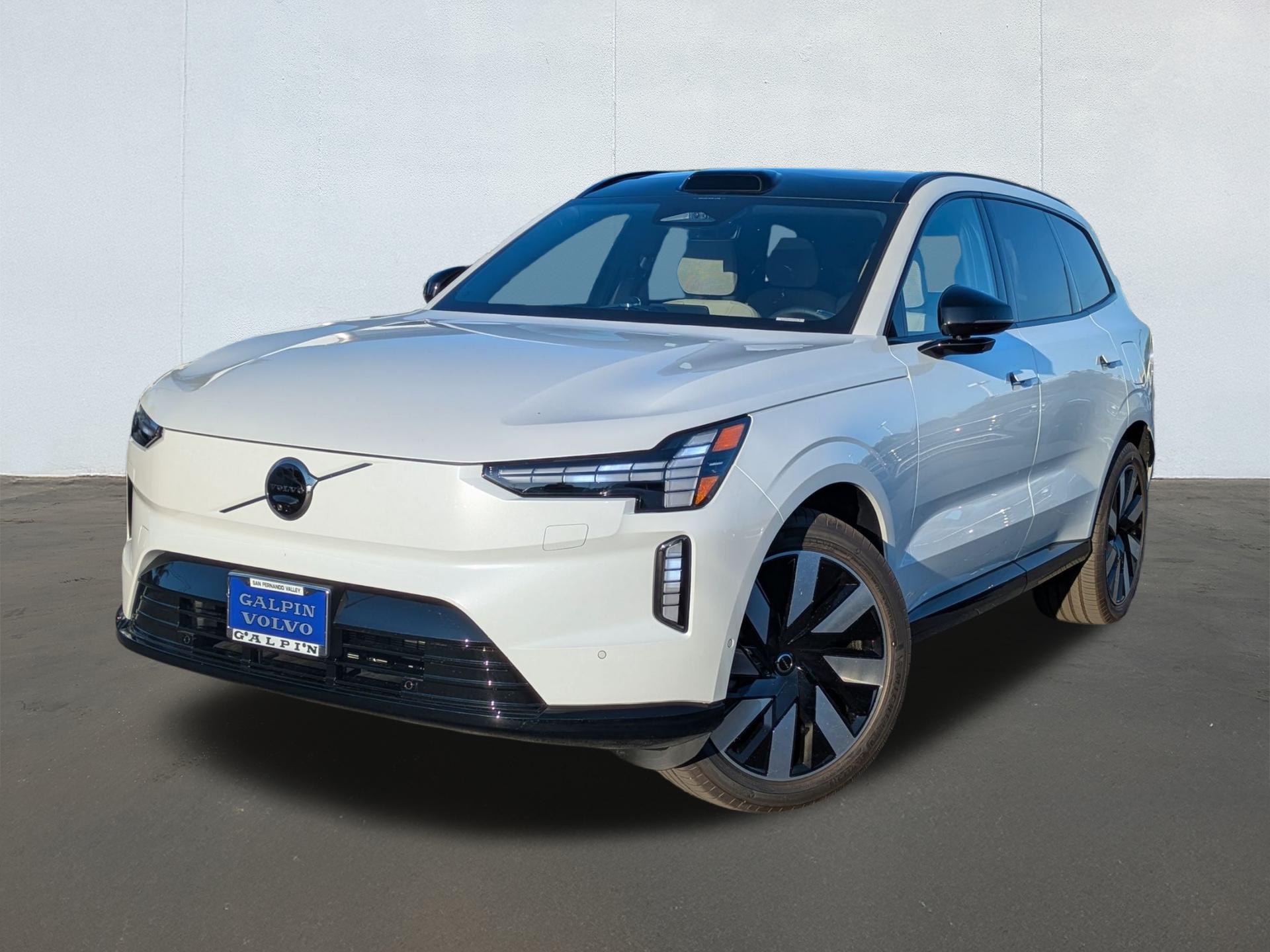 2025 Volvo EX90 Twin Motor Plus photo 9