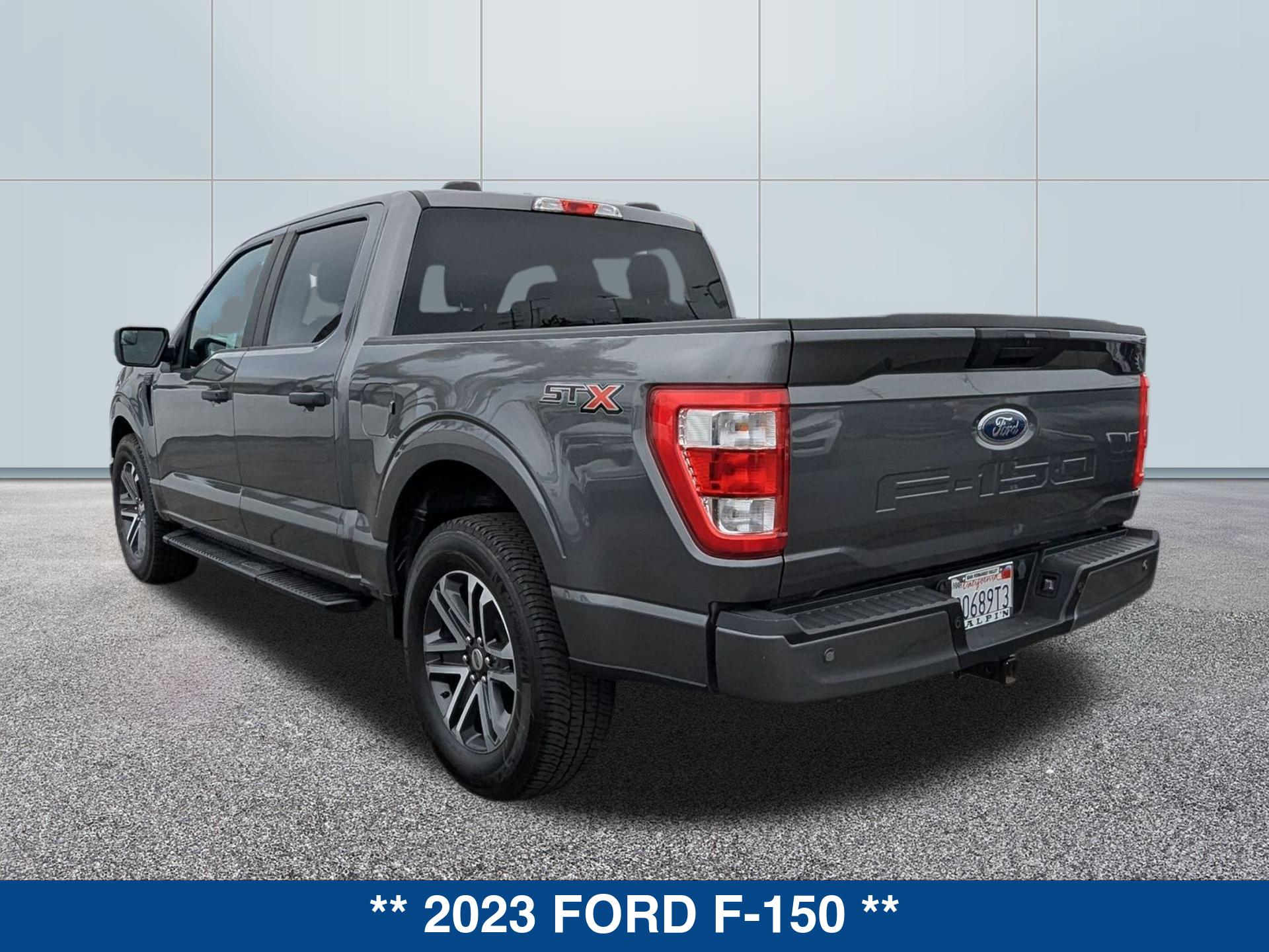 2023 Ford F-150 XL photo 3