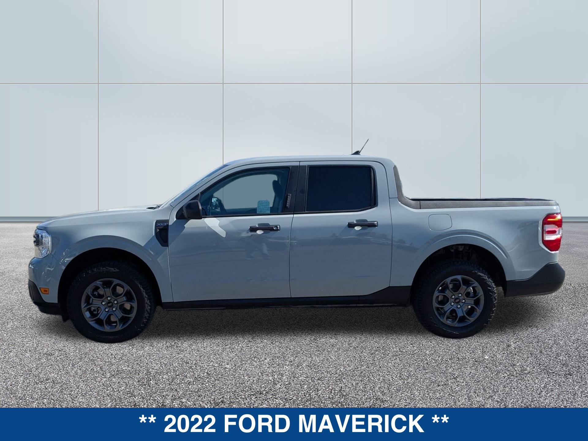 2022 Ford Maverick XLT photo 2