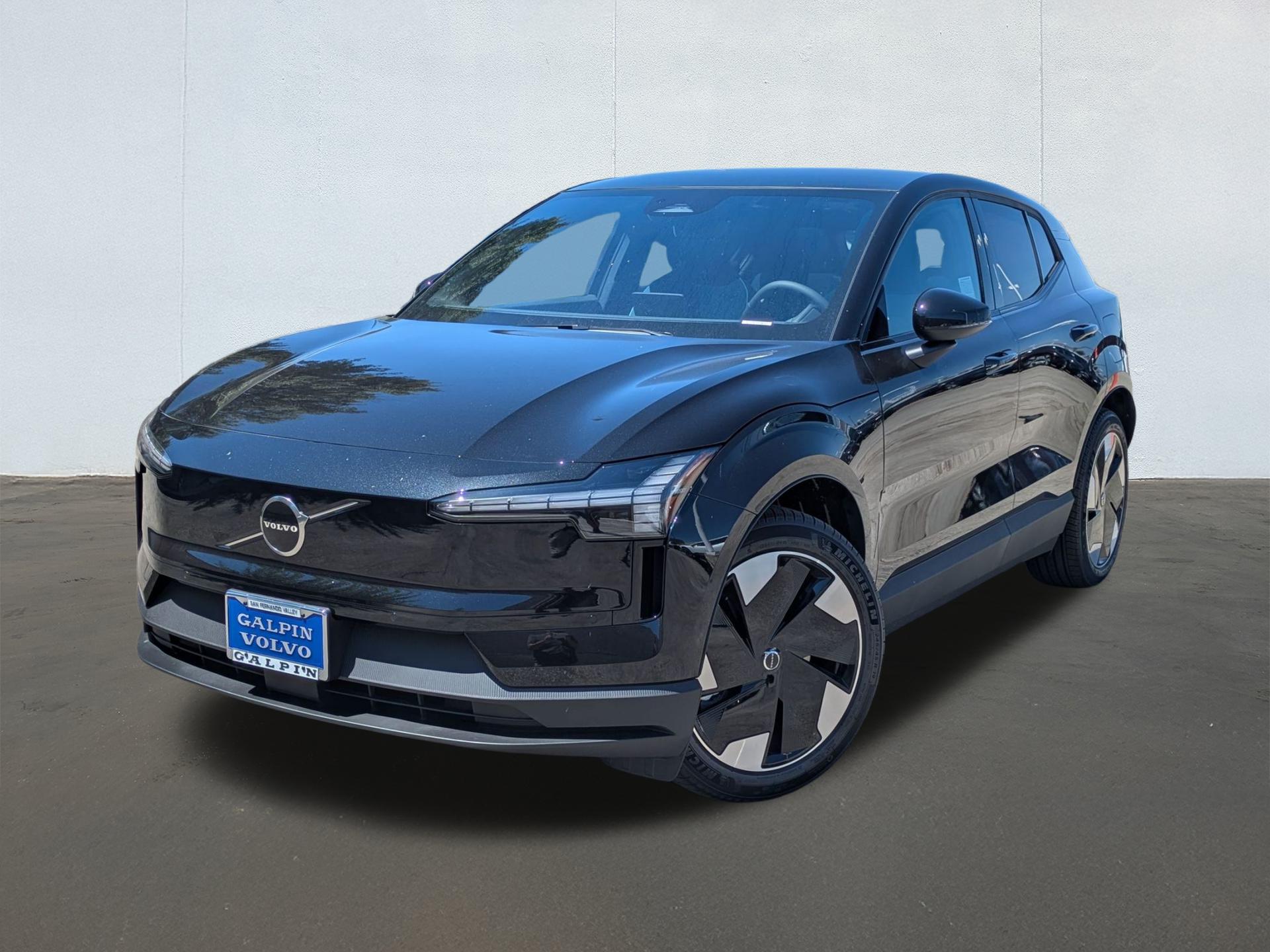 2025 Volvo EX30 Plus photo 2