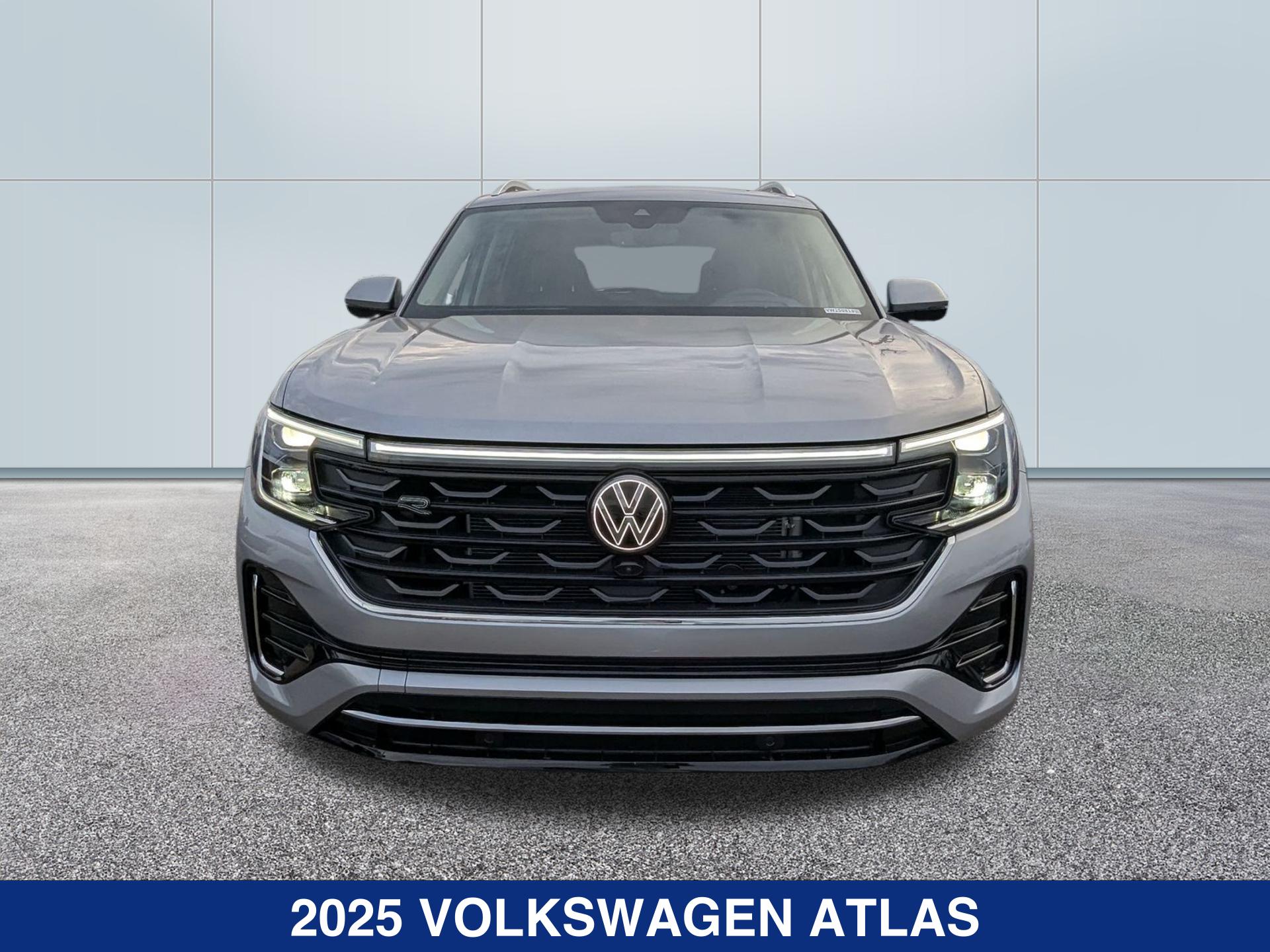 2025 Volkswagen Atlas SEL Premium R-Line photo 11