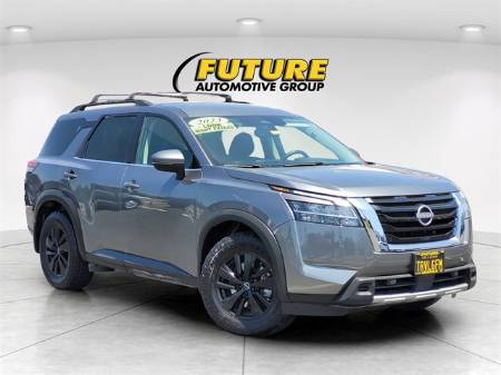 2023 Nissan Pathfinder SL