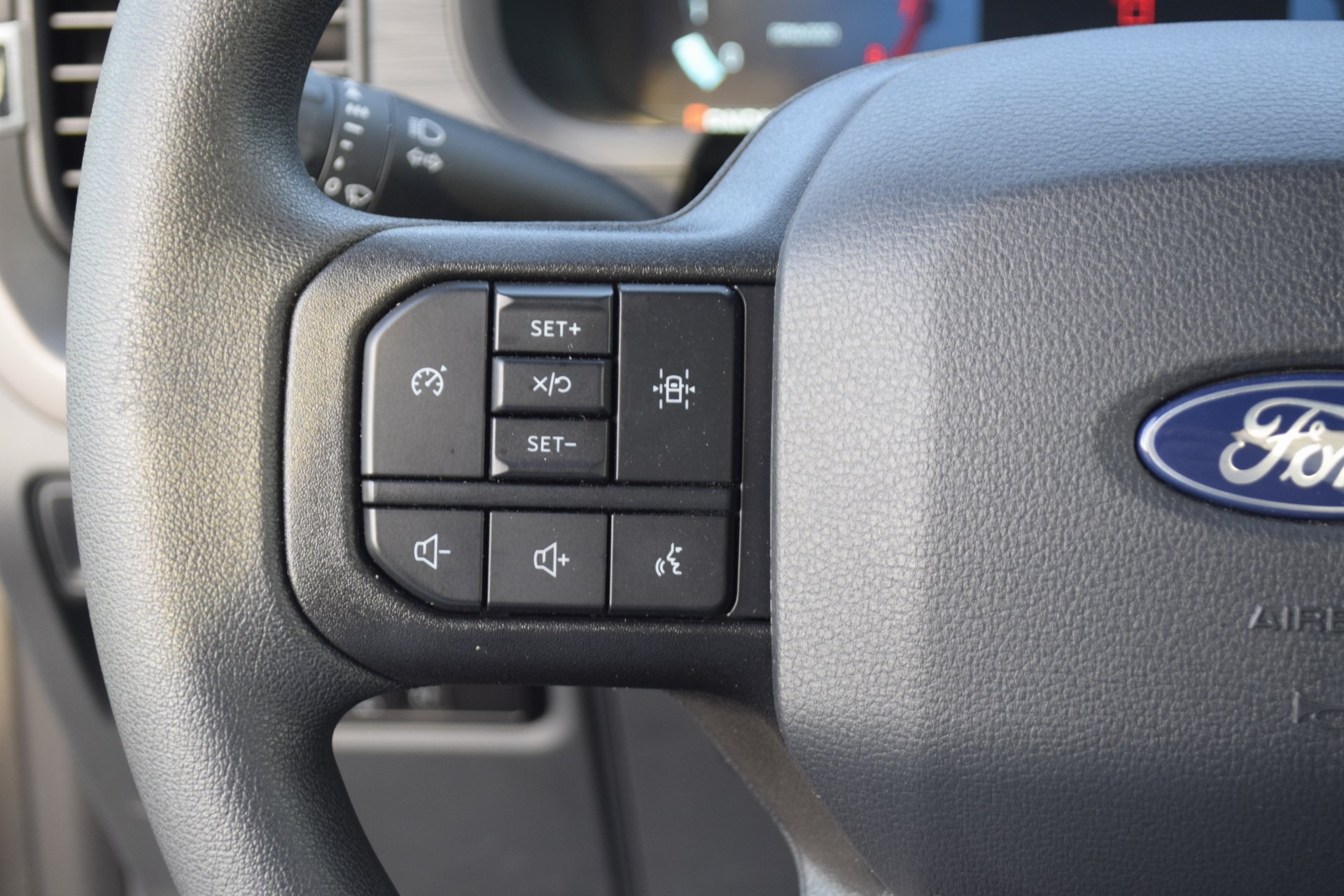 2025 Ford F-150 XL photo 9