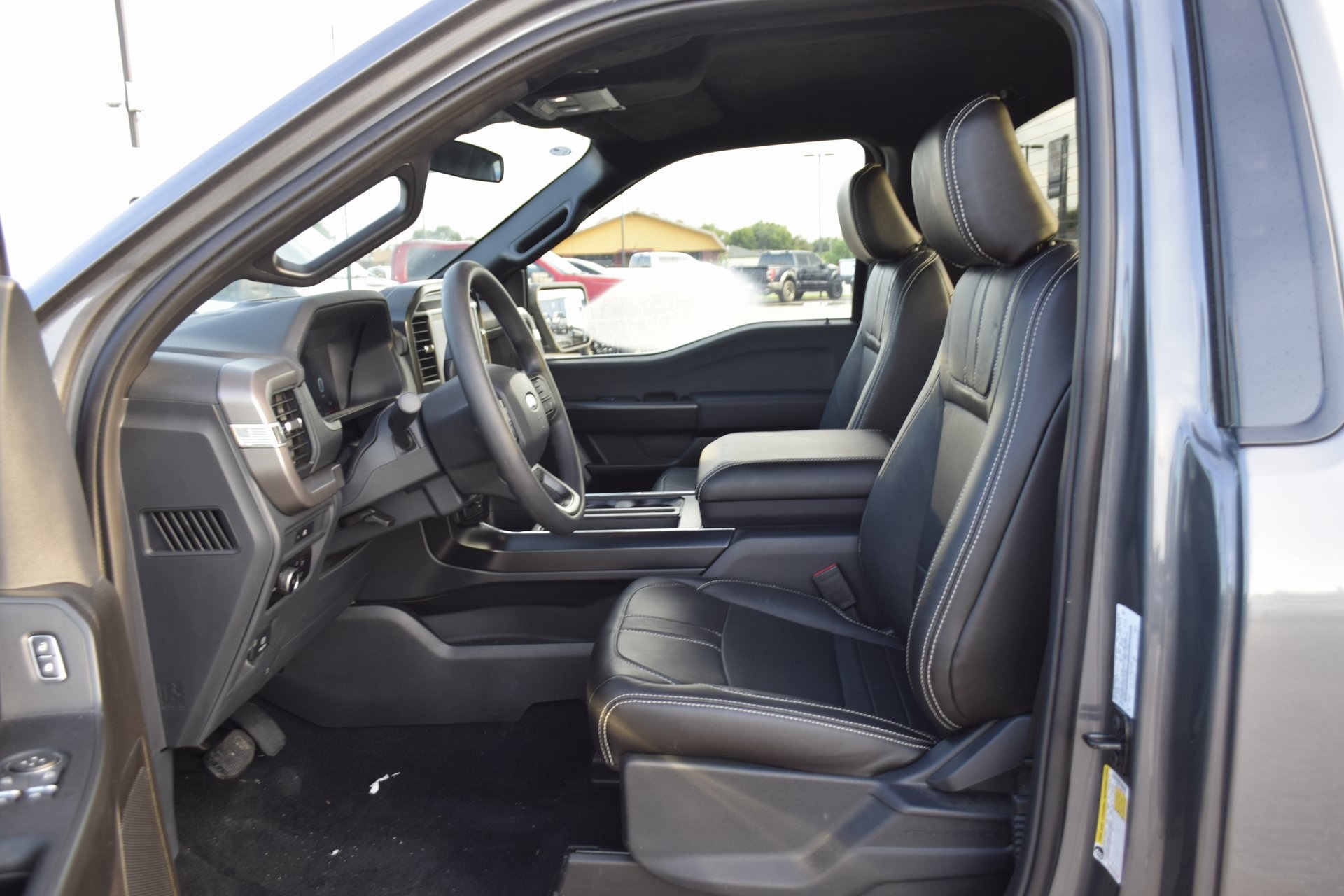 2025 Ford F-150 XL photo 17