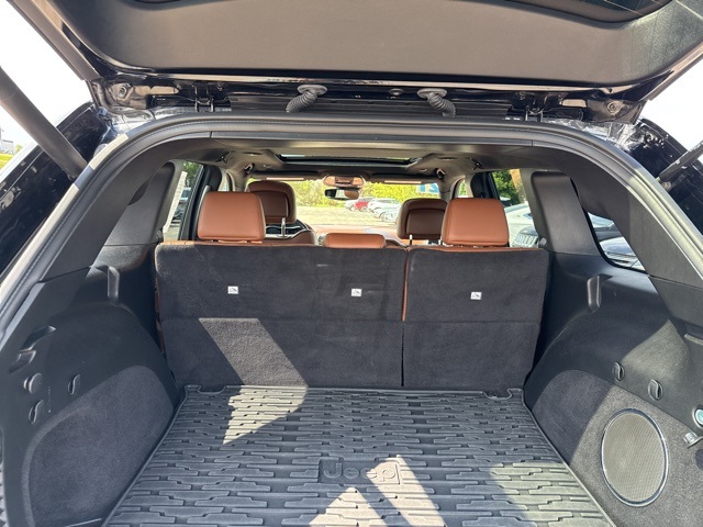 2021 Jeep Grand Cherokee Summit photo 25