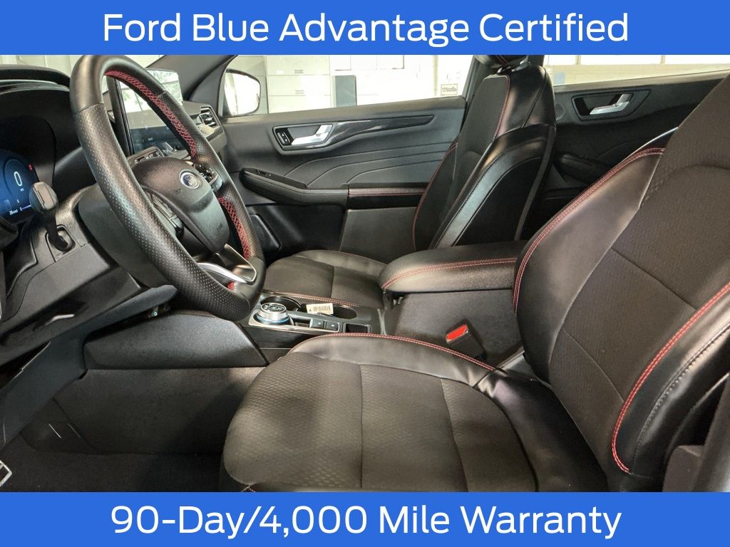 2023 Ford Escape ST-Line Select photo 9