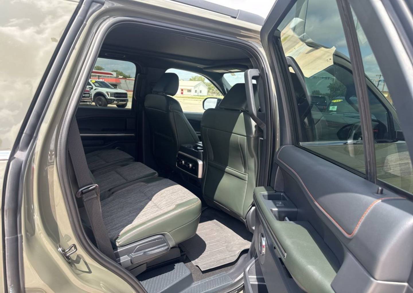 2024 Ford Expedition Timberline - Photo 11